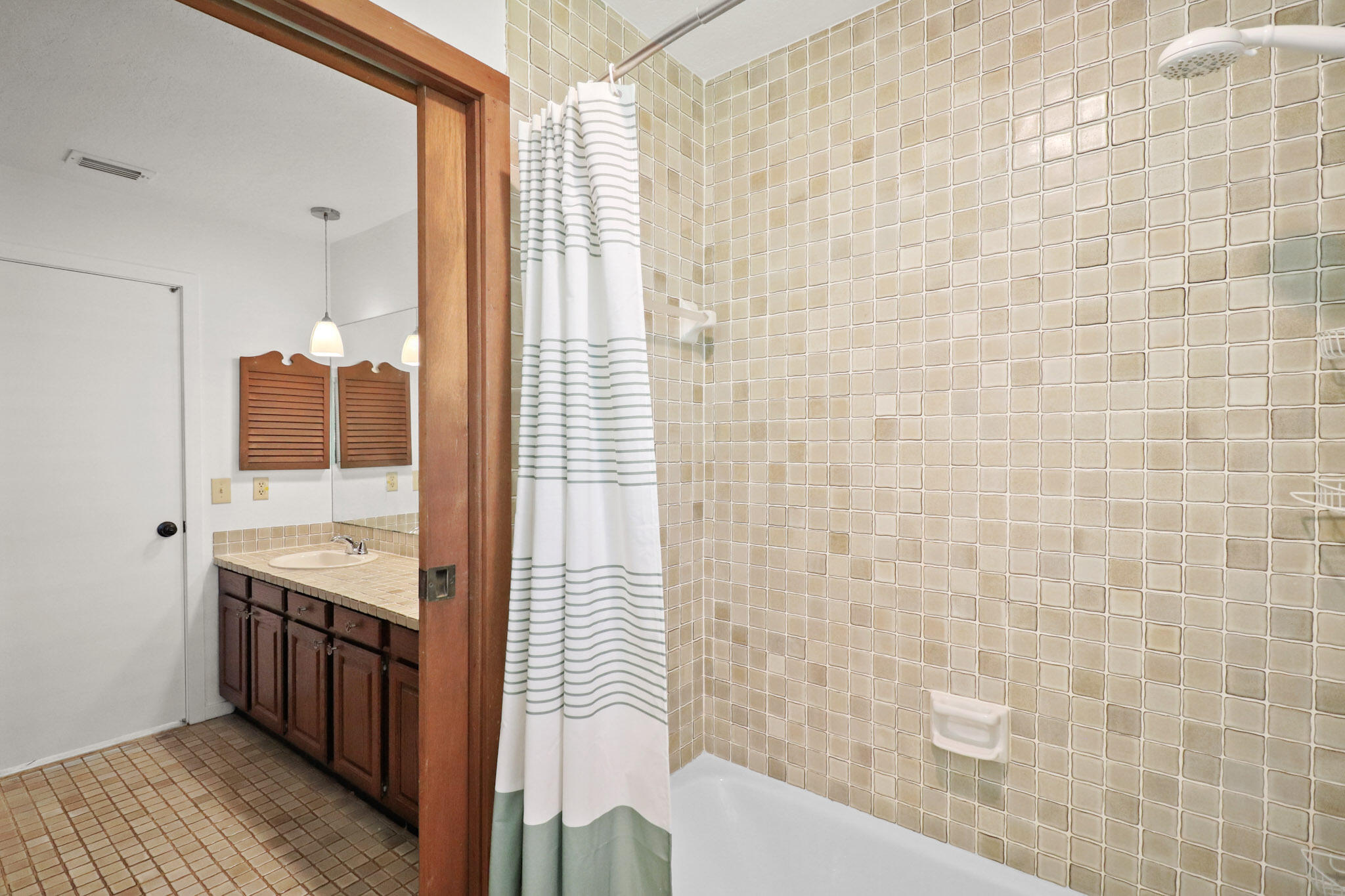 65 Pine Hill Trail W