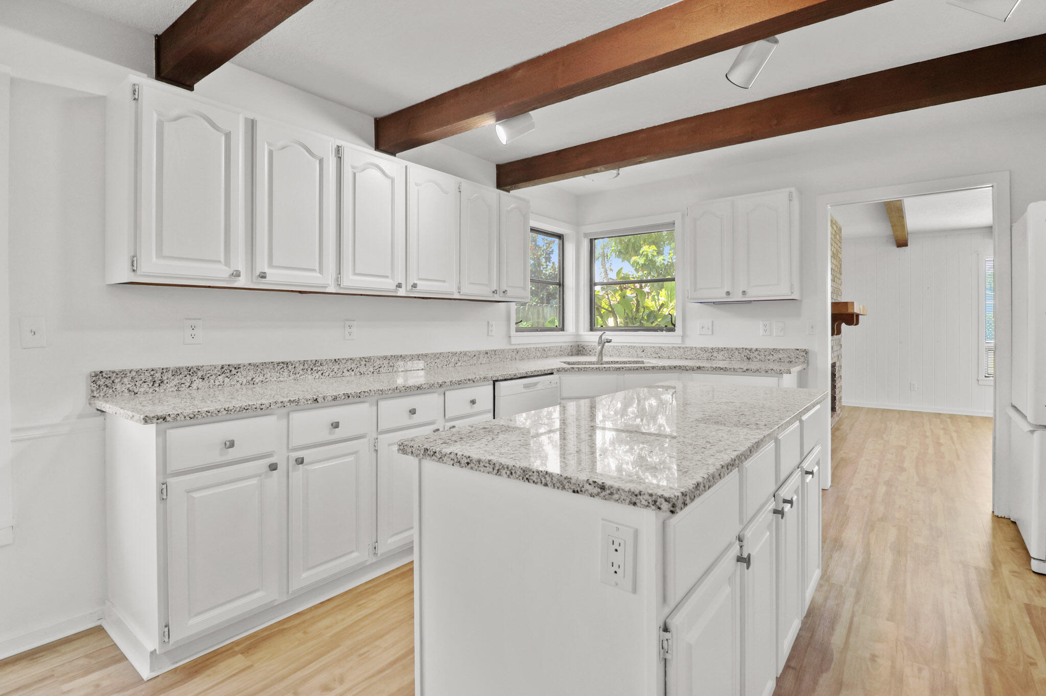 65 Pine Hill Trail W