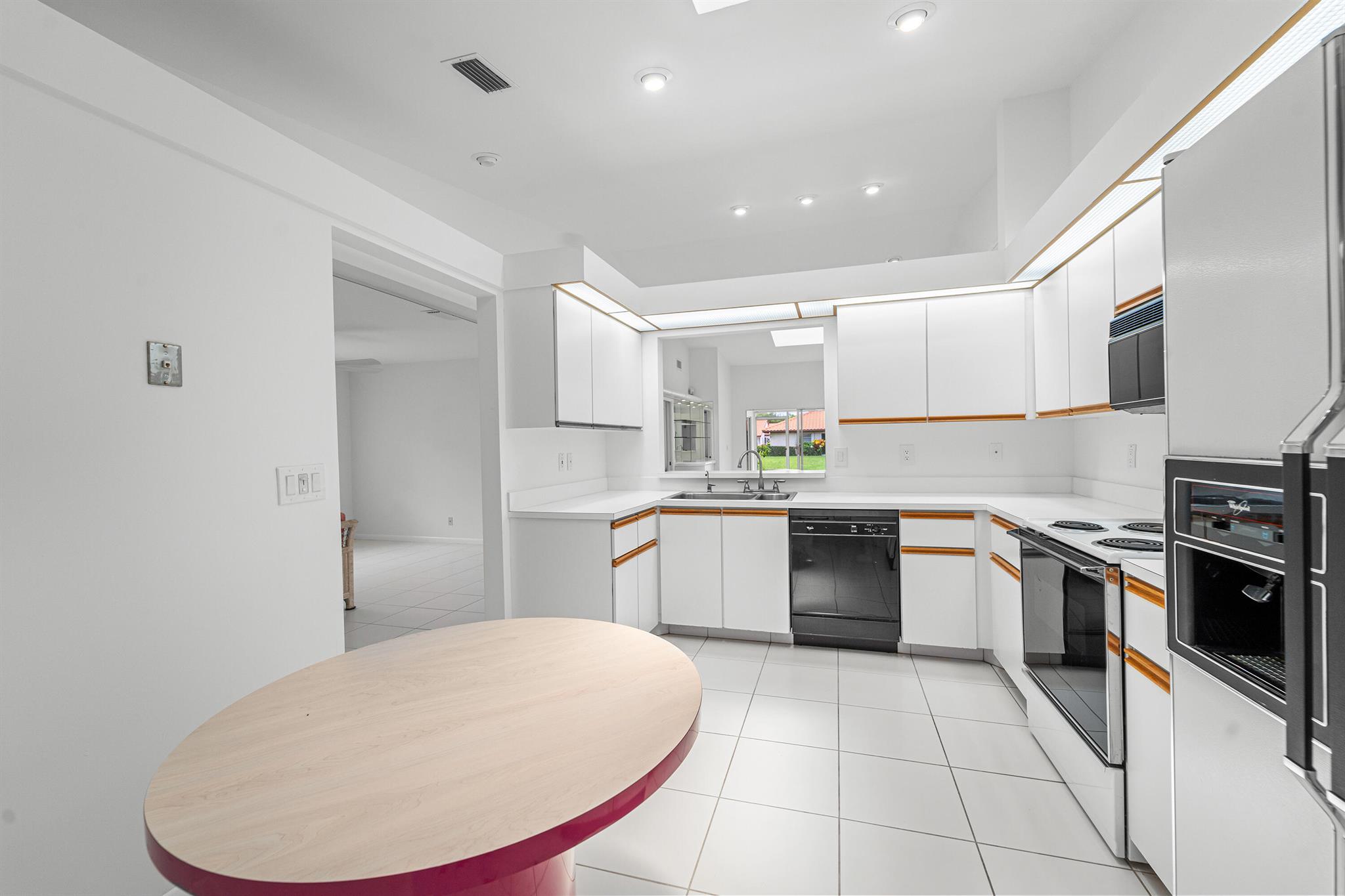 6387 Mill Pointe Circle