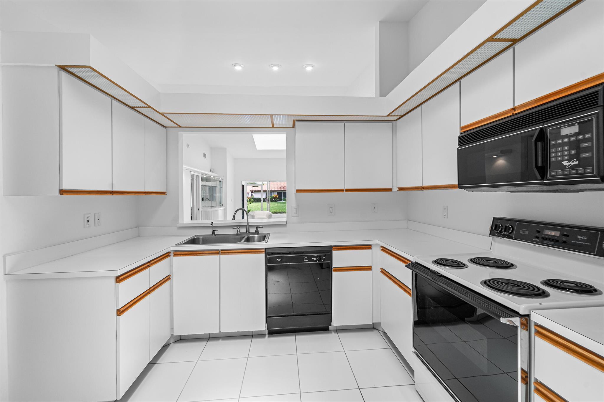 6387 Mill Pointe Circle