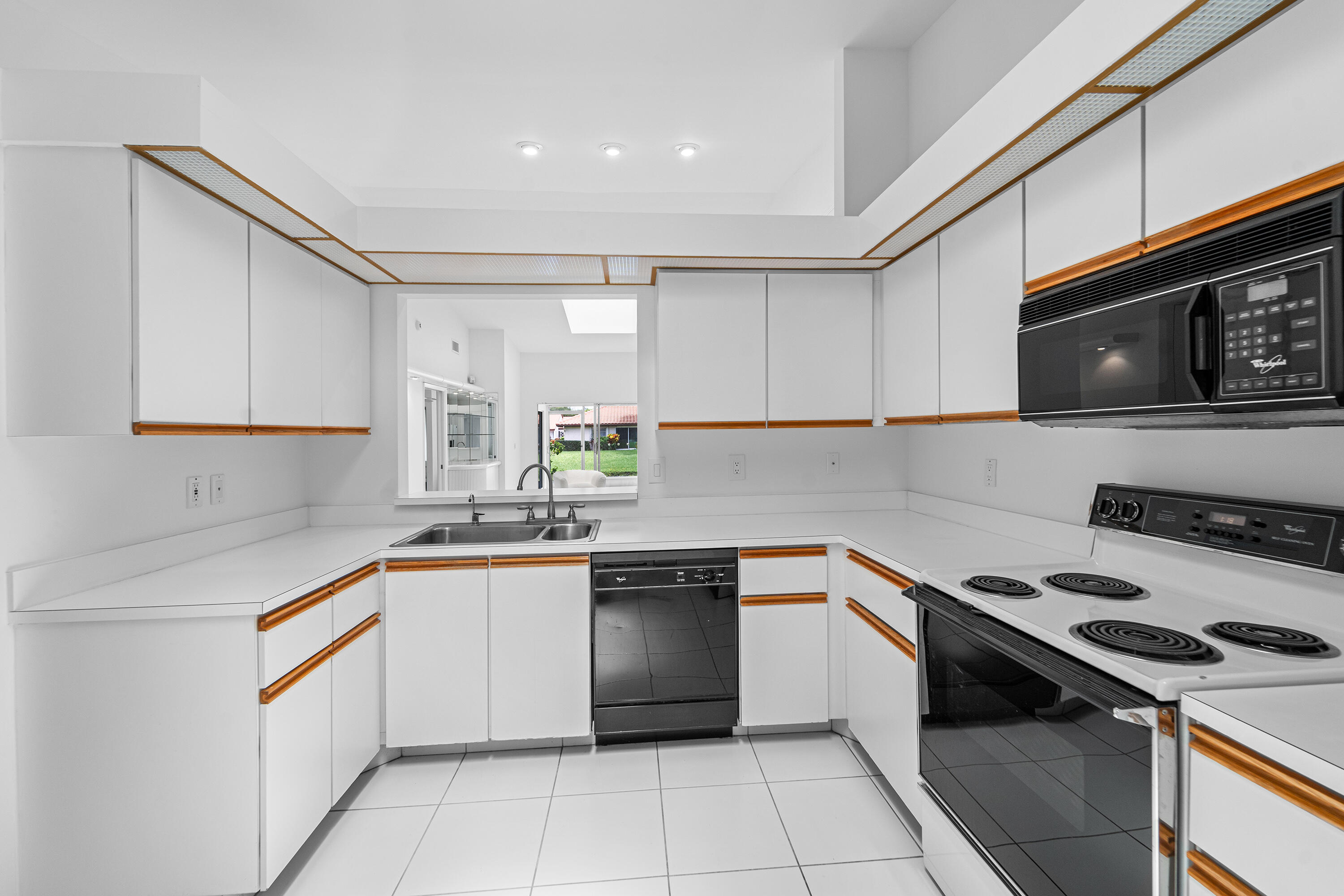 6387 Mill Pointe Circle