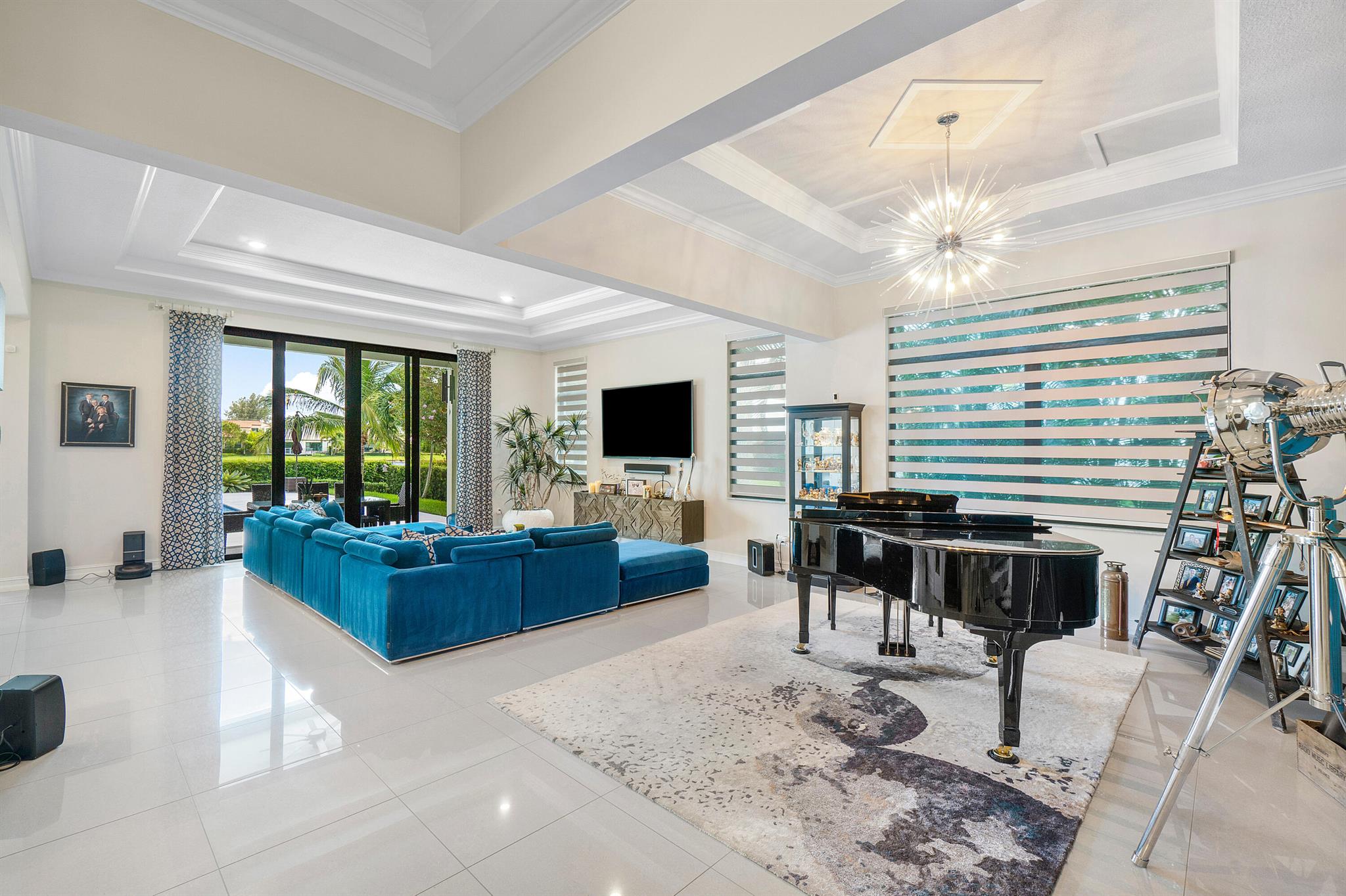 8156 Grand Prix Lane