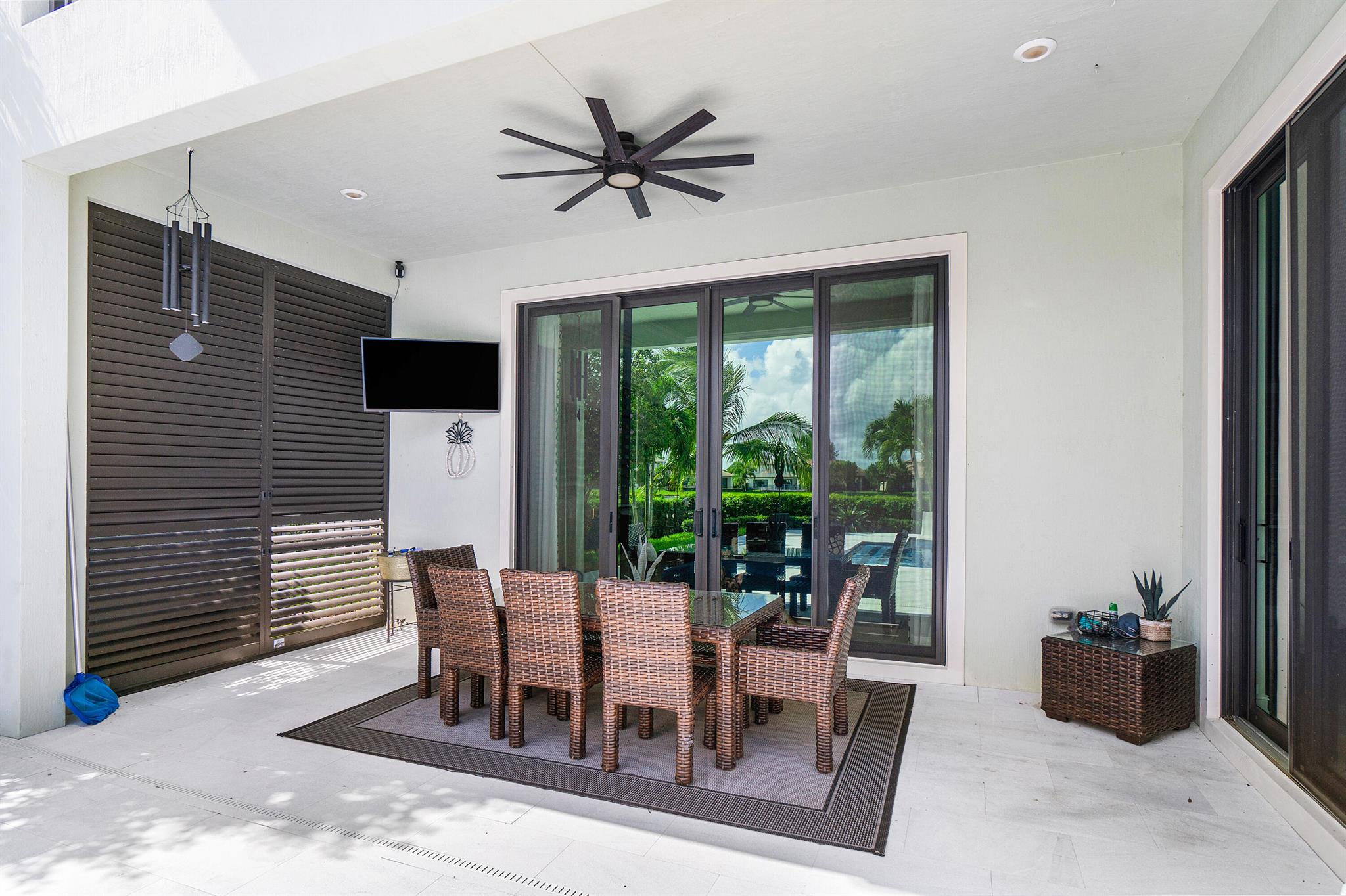 8156 Grand Prix Lane