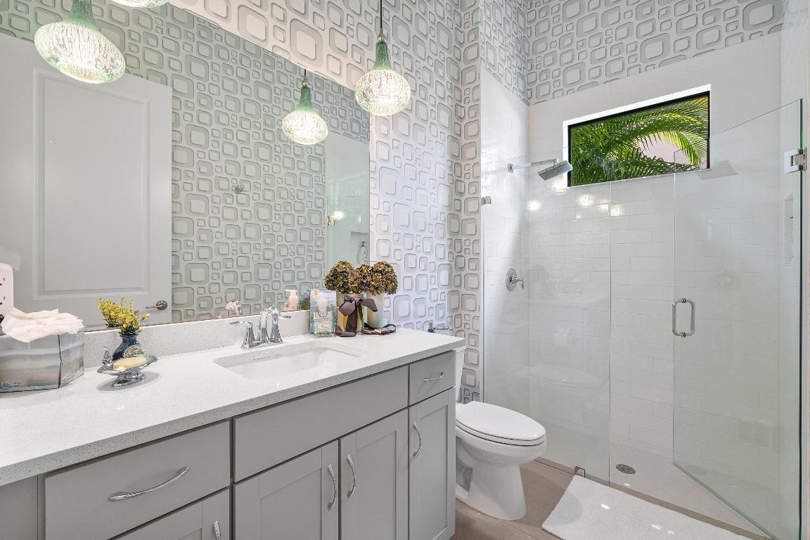 8156 Grand Prix Lane