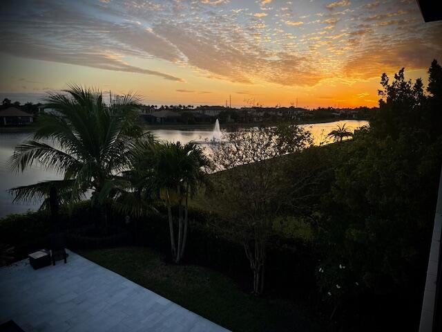 8156 Grand Prix Lane