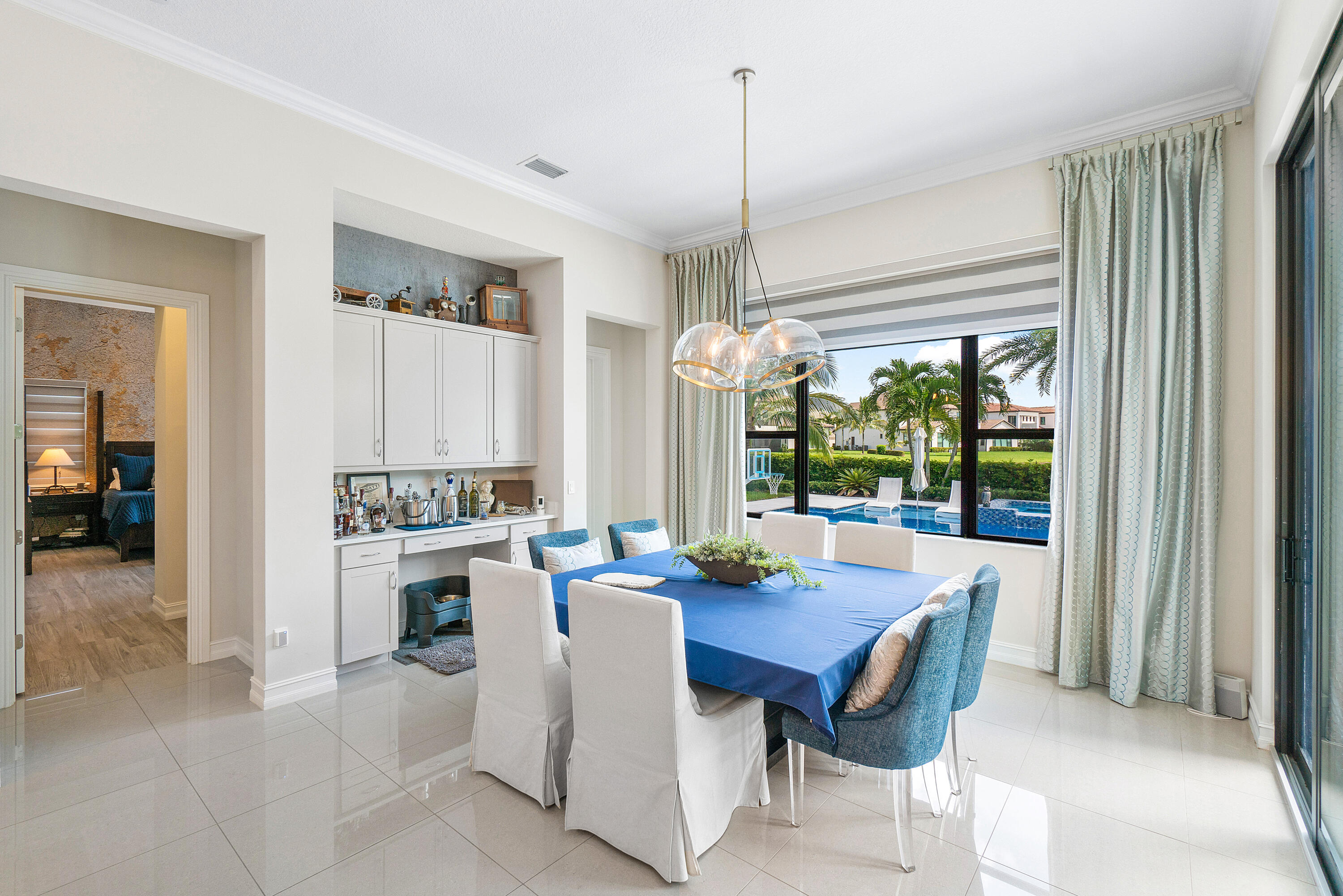 8156 Grand Prix Lane