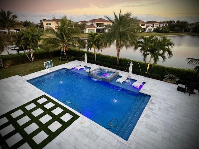 8156 Grand Prix Lane