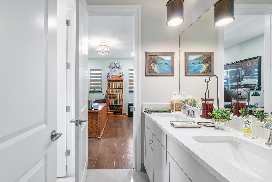 8156 Grand Prix Lane