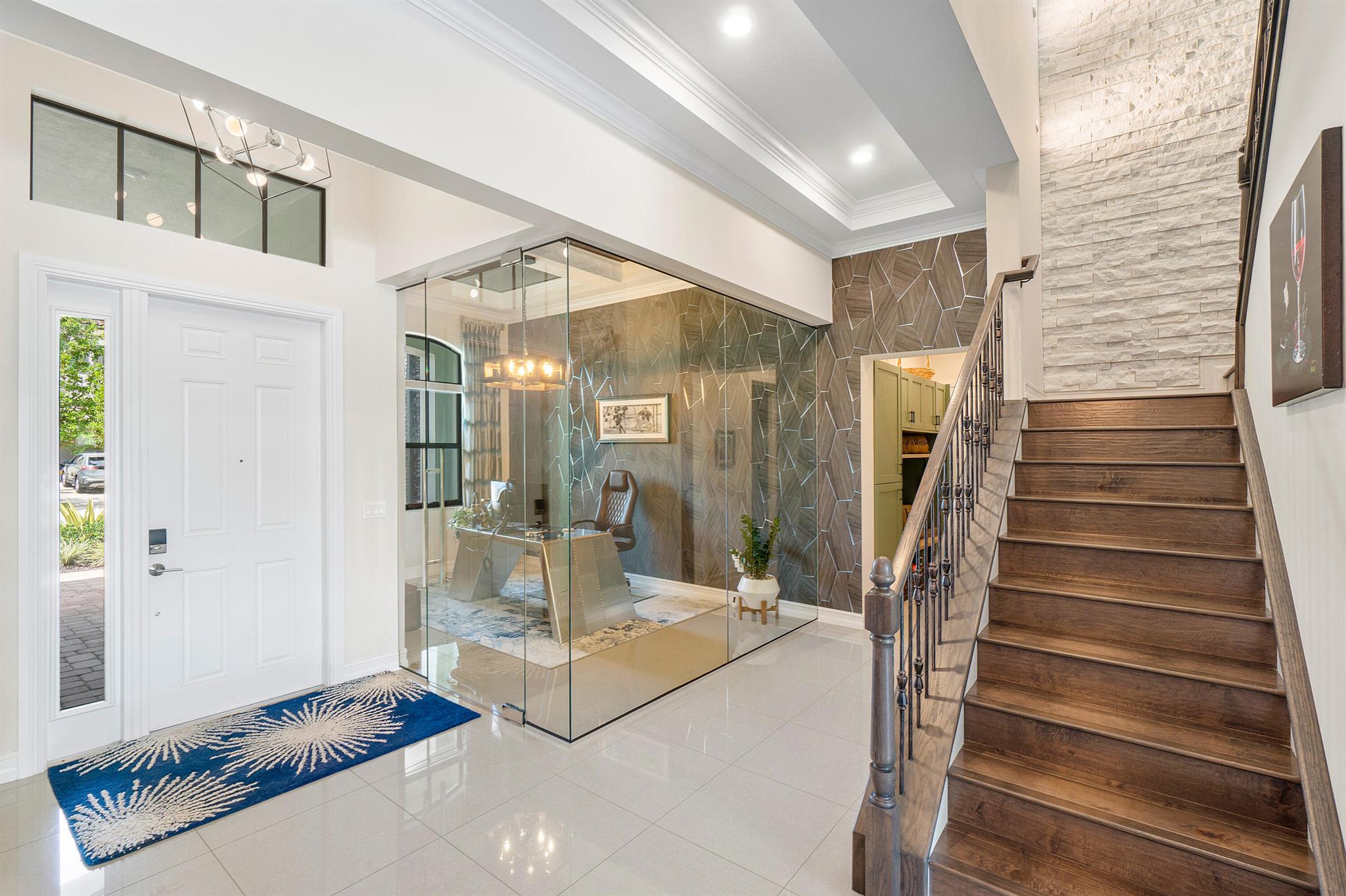8156 Grand Prix Lane