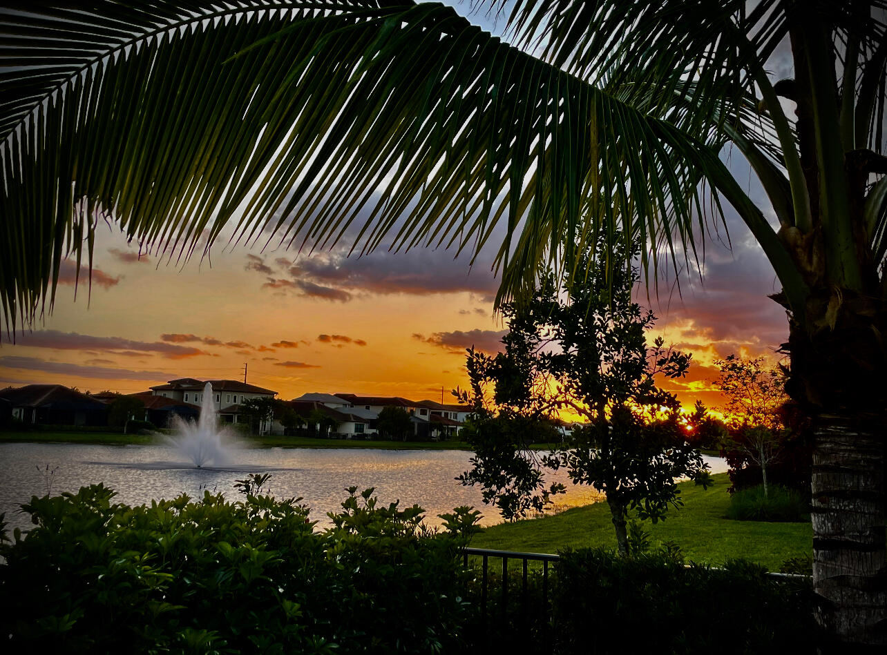 8156 Grand Prix Lane