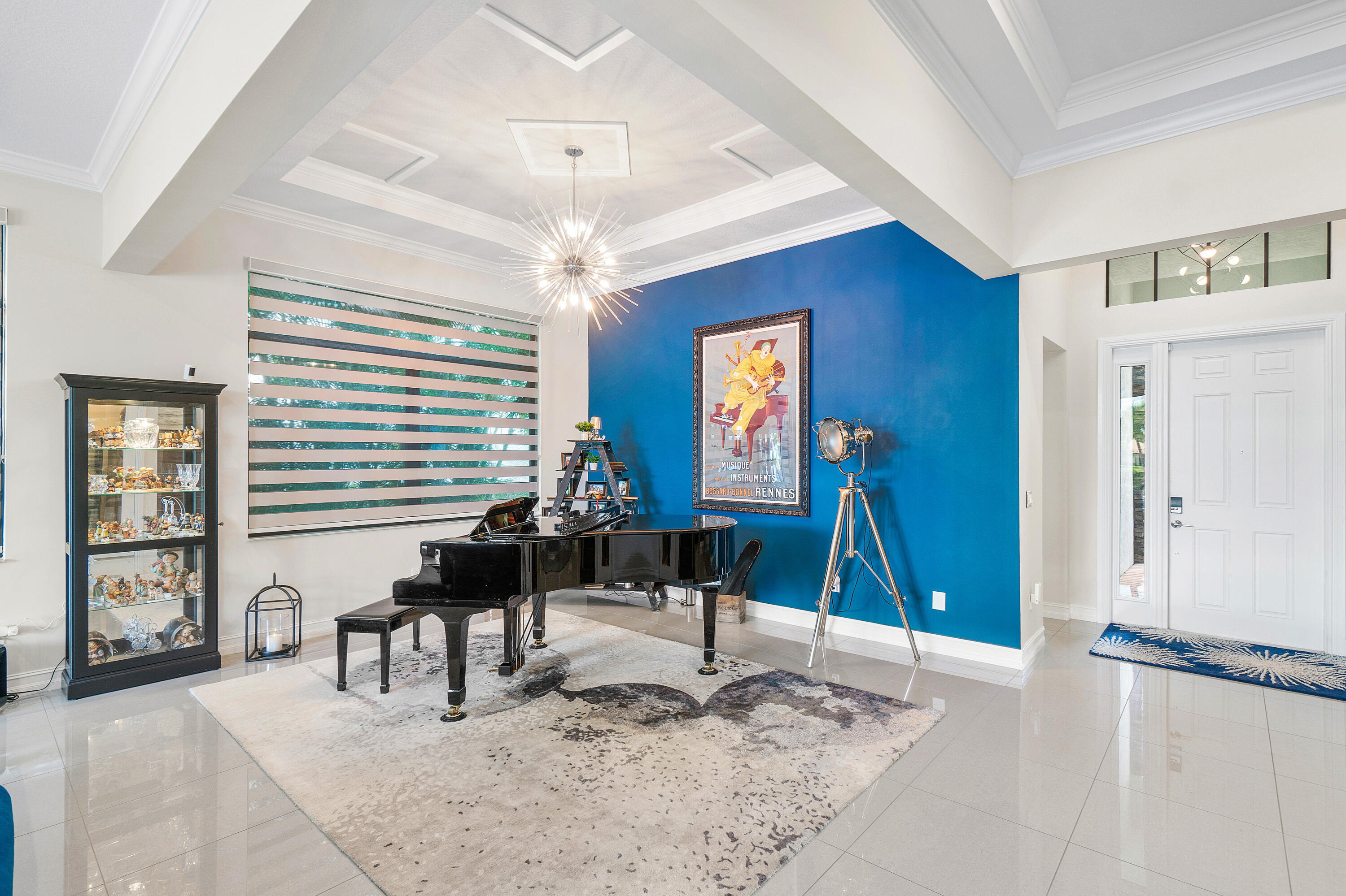 8156 Grand Prix Lane