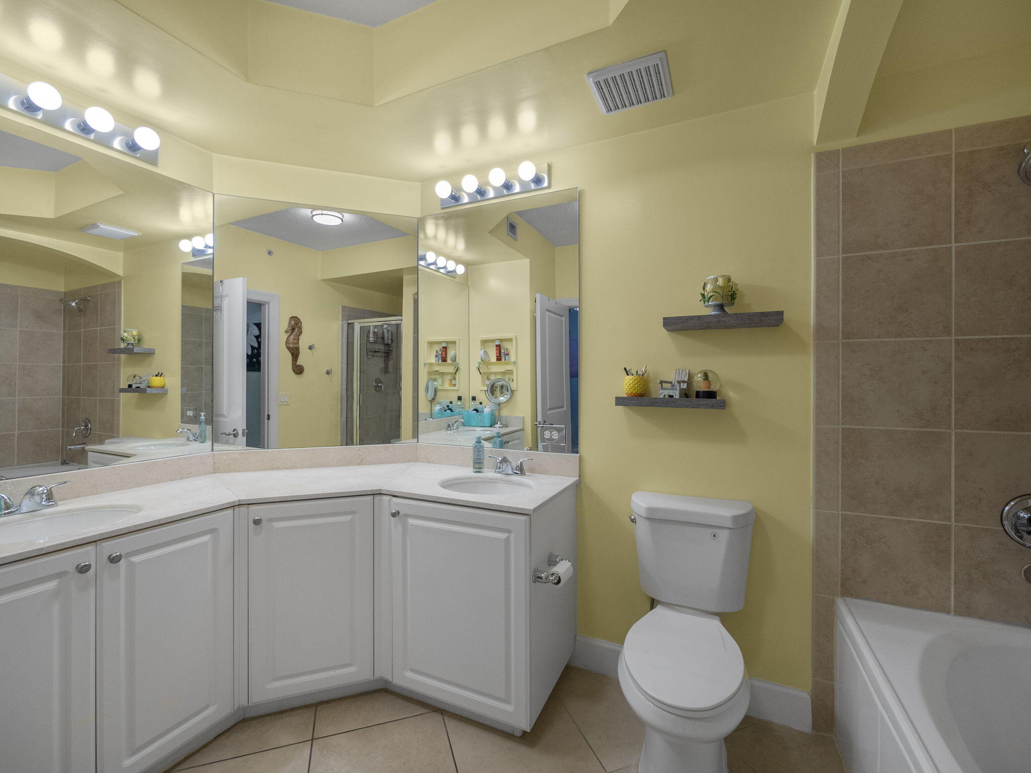 1 Renaissance Way 202