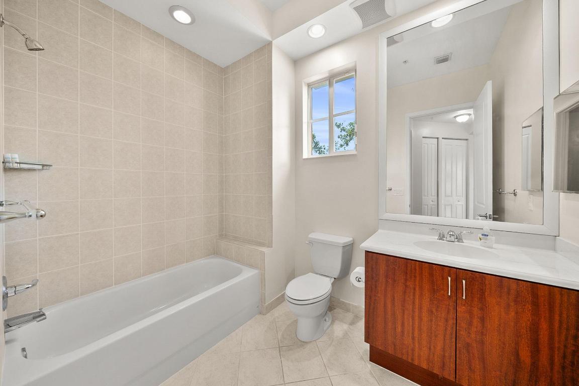 2900 NW 125th Avenue 3-417