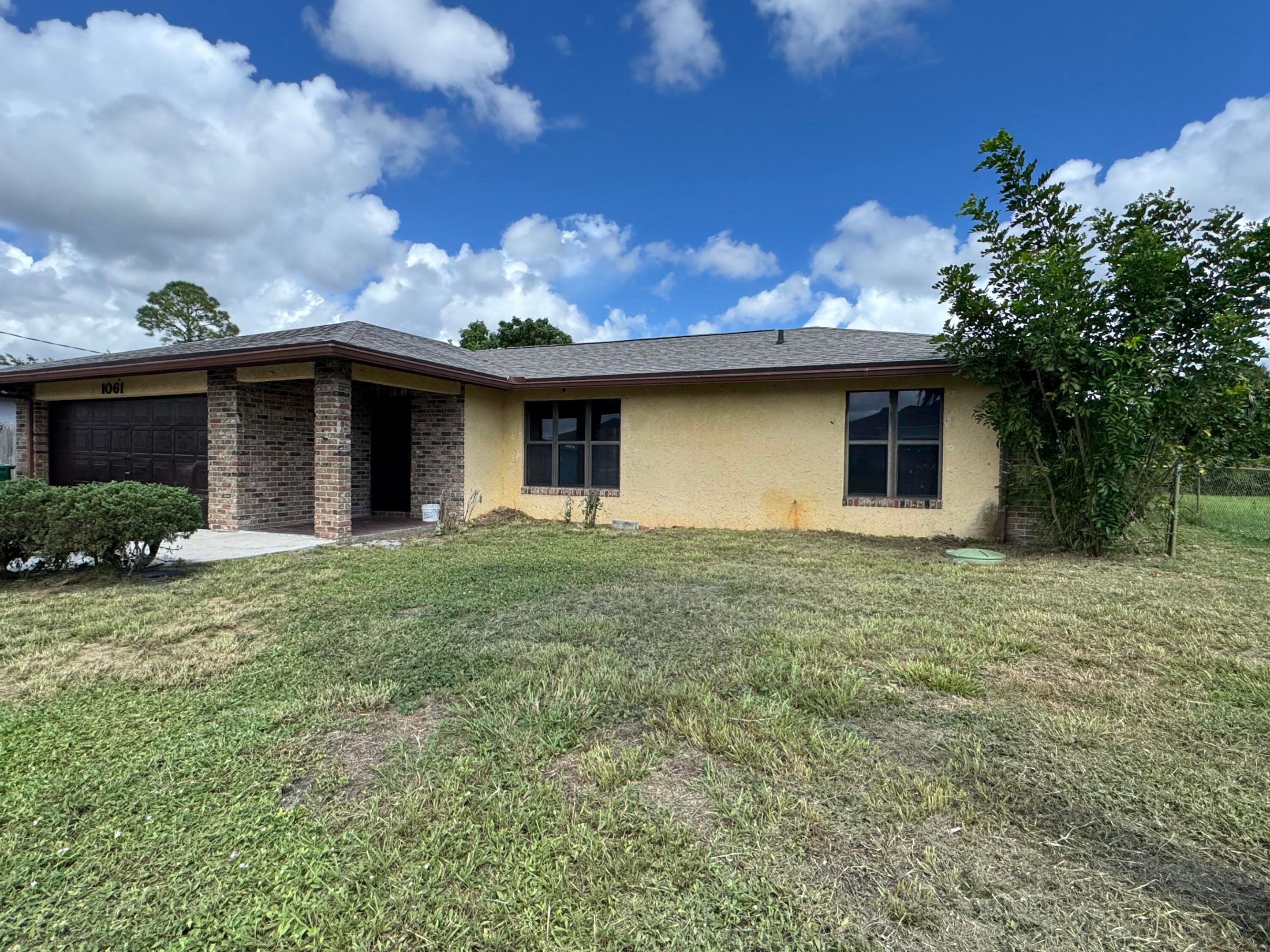 1061 SE Lansdowne Avenue