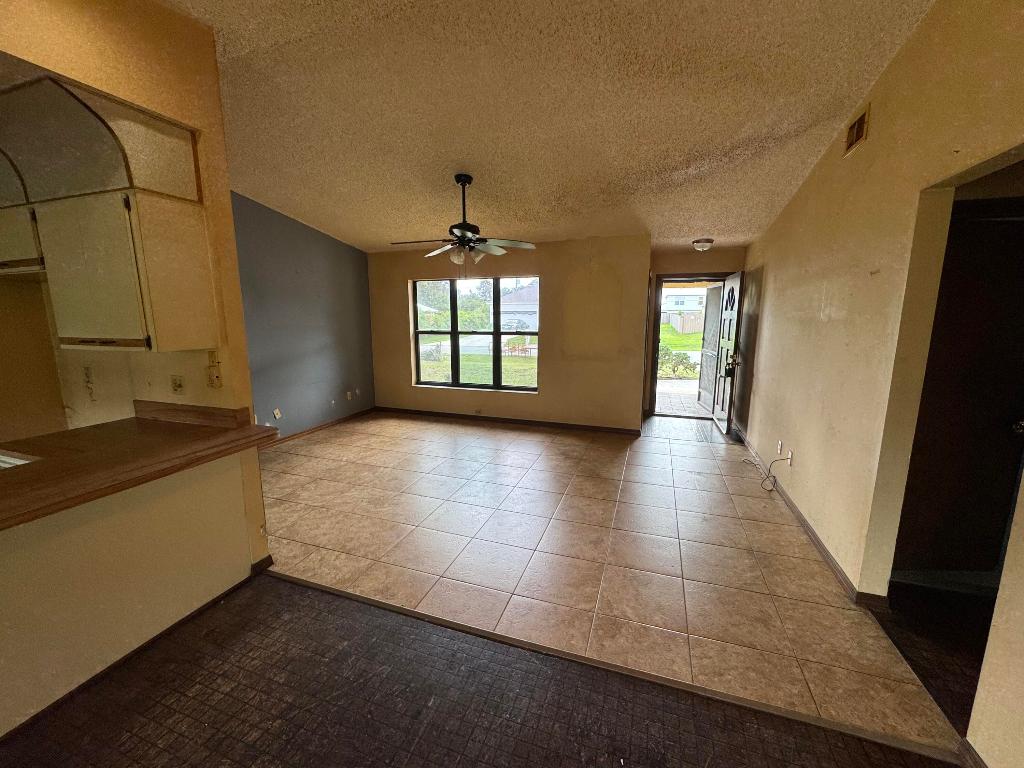 1061 SE Lansdowne Avenue