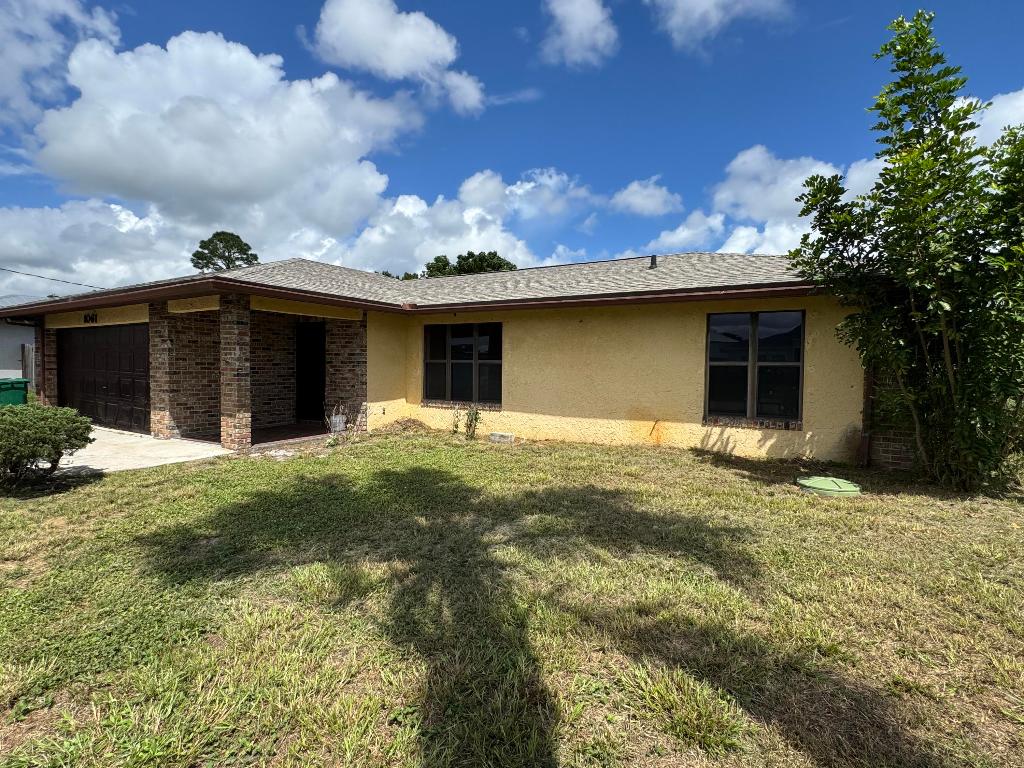 1061 SE Lansdowne Avenue