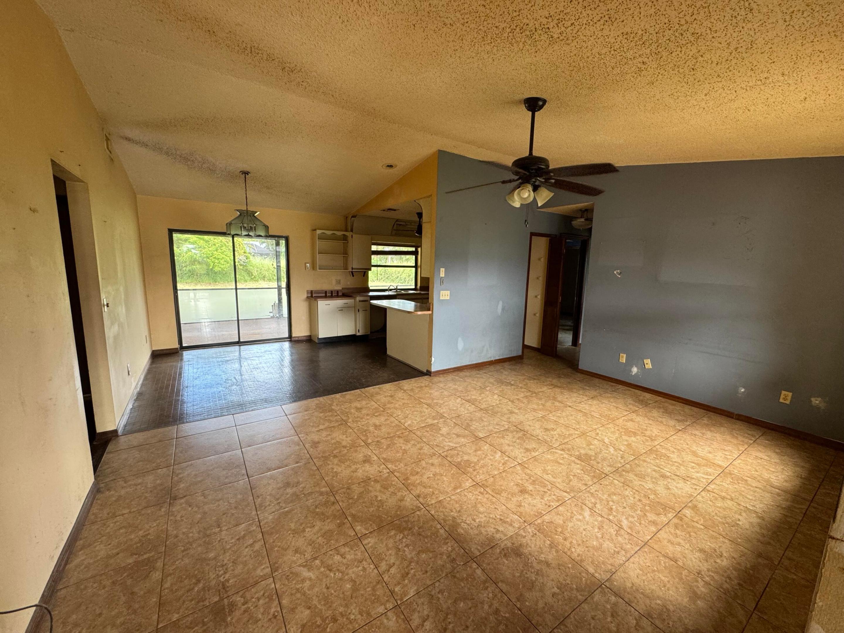 1061 SE Lansdowne Avenue