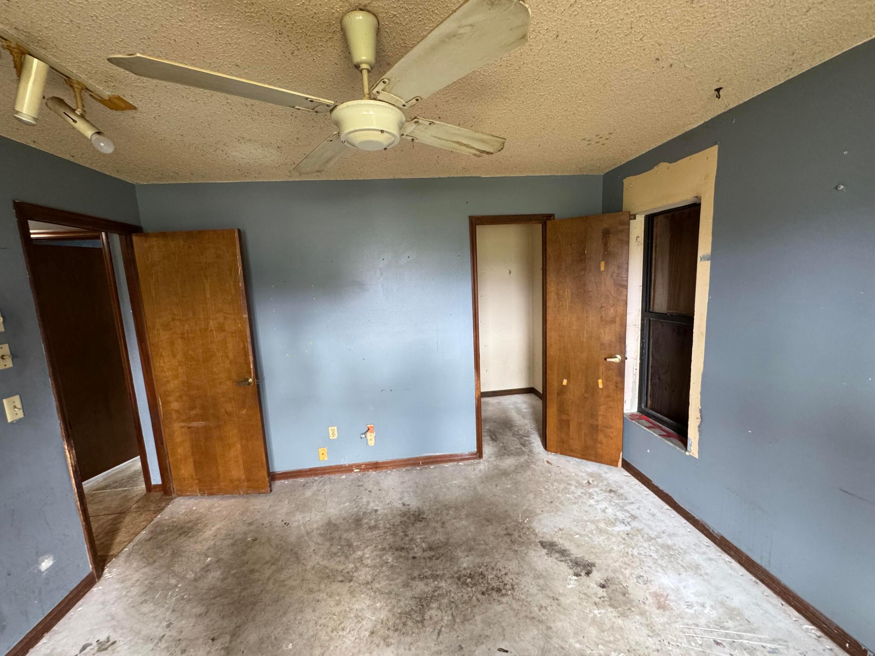 1061 SE Lansdowne Avenue