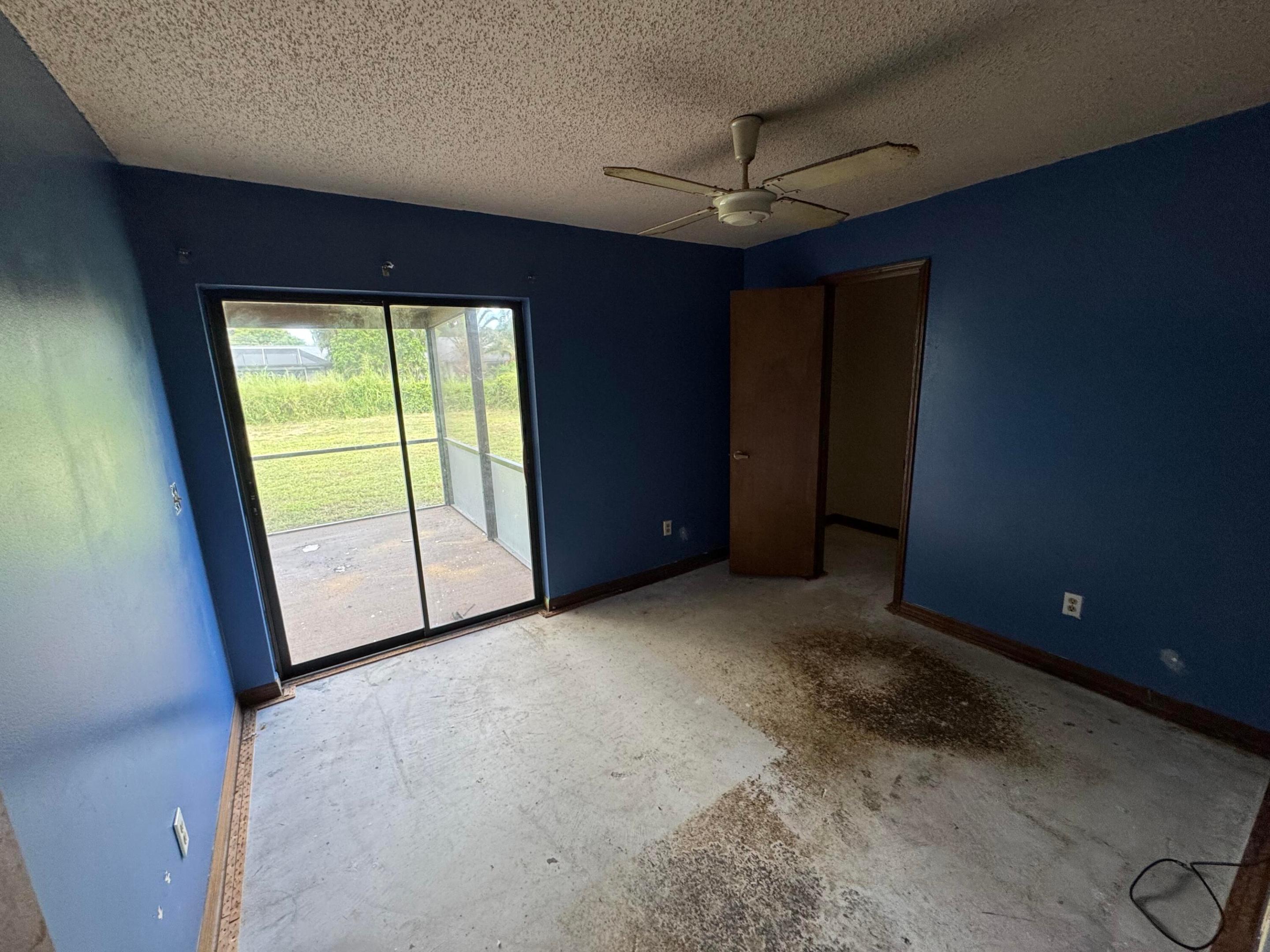 1061 SE Lansdowne Avenue