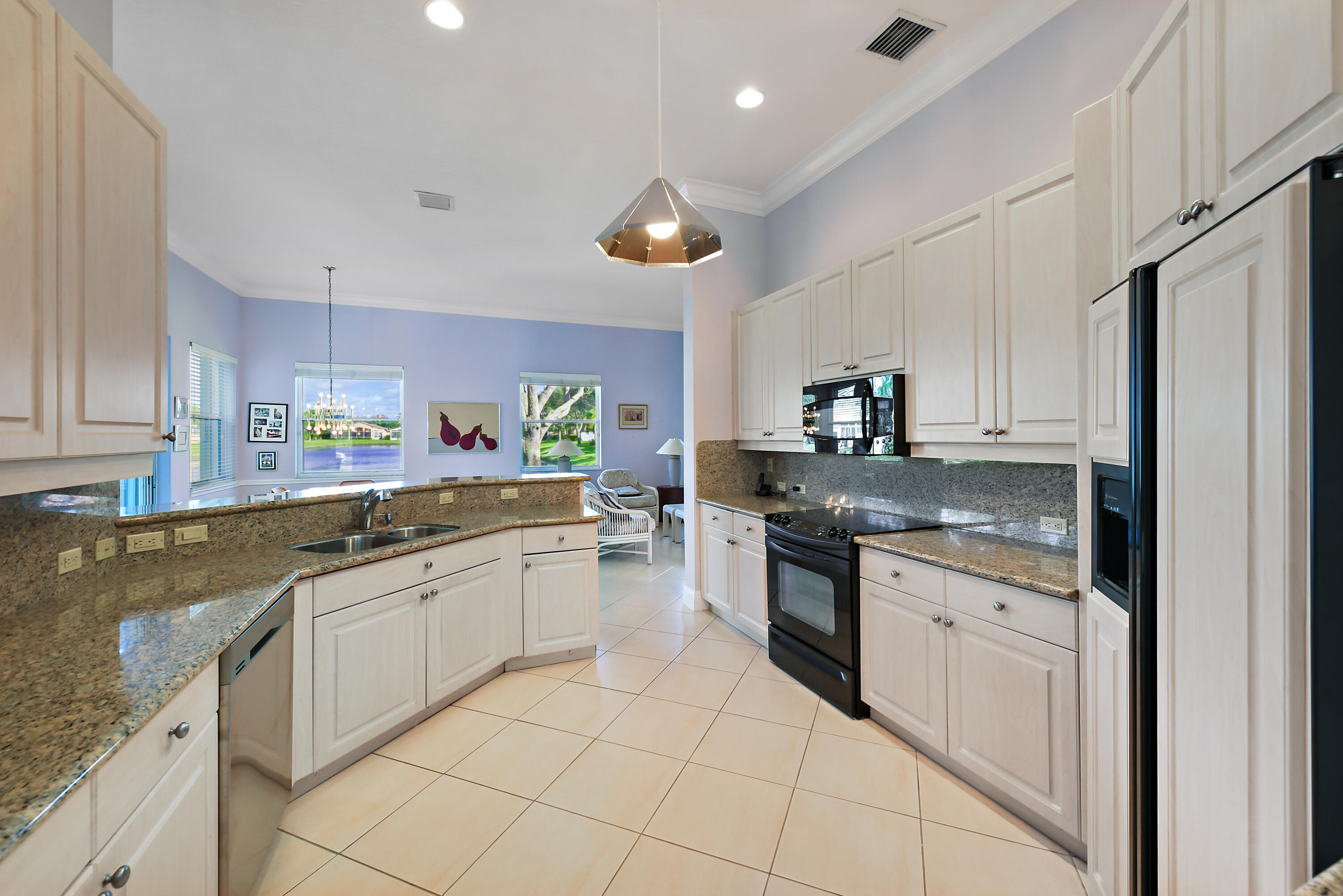 6577 Arno Way