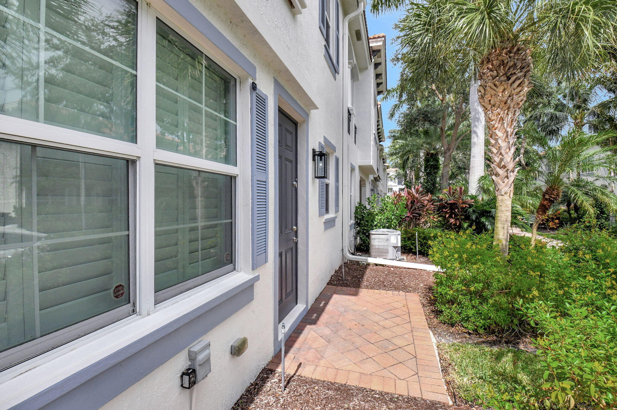 3119 Waterside Circle