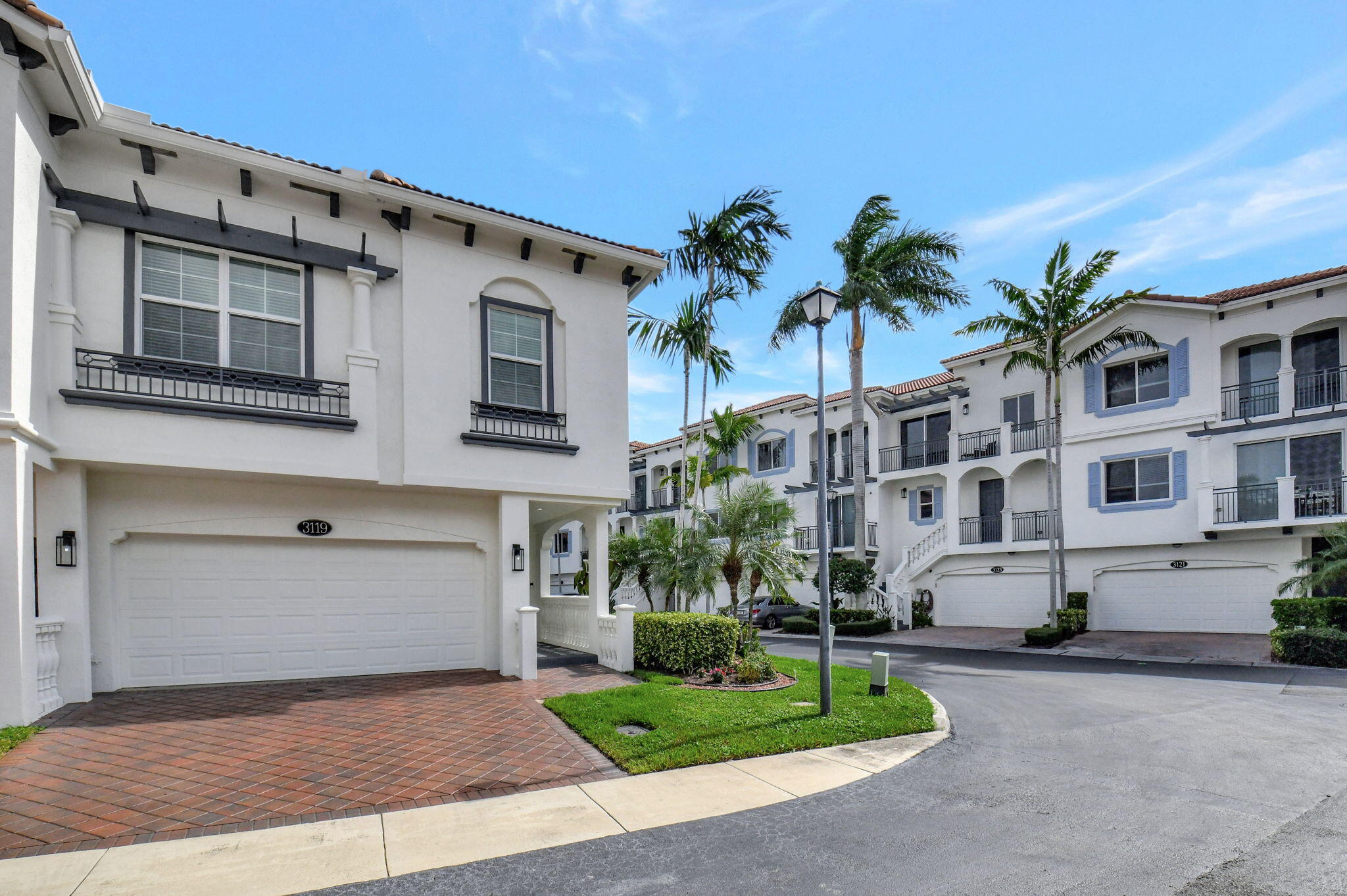 3119 Waterside Circle