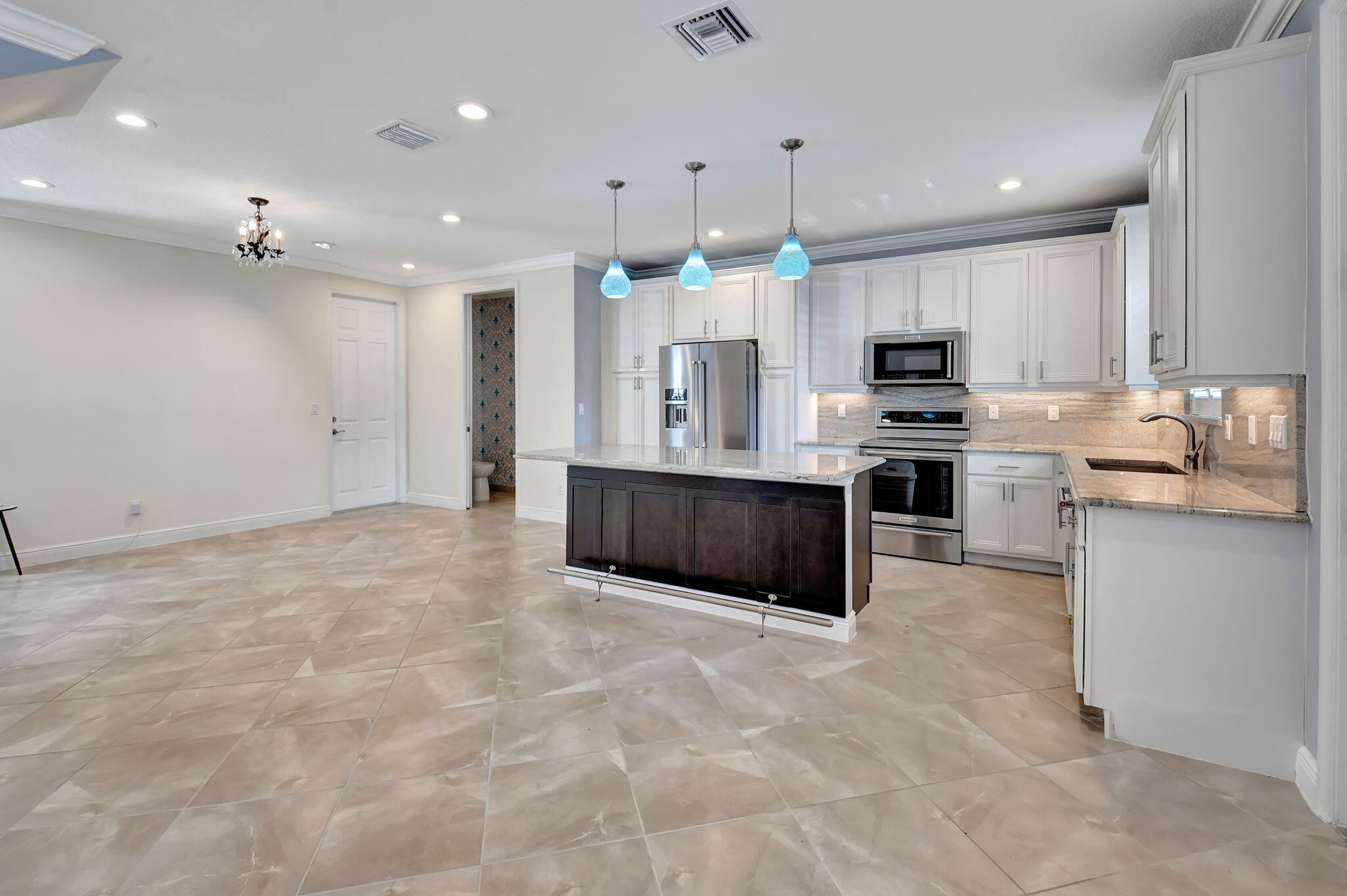 3119 Waterside Circle