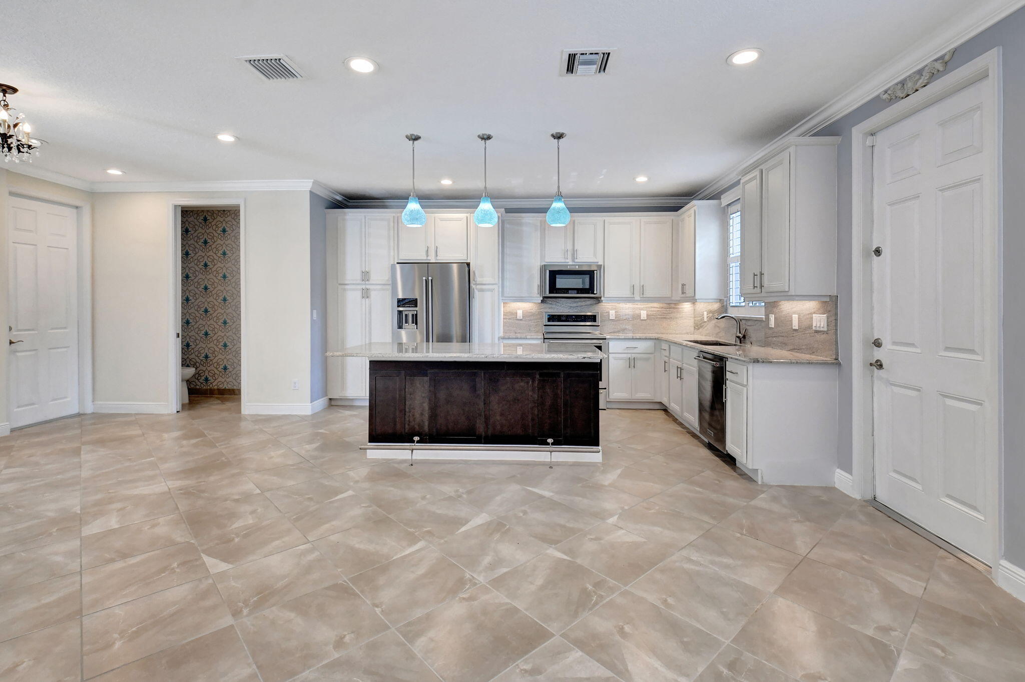 3119 Waterside Circle