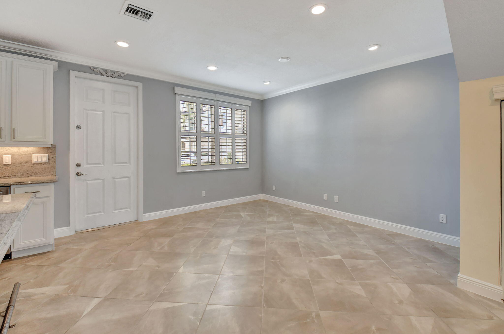 3119 Waterside Circle