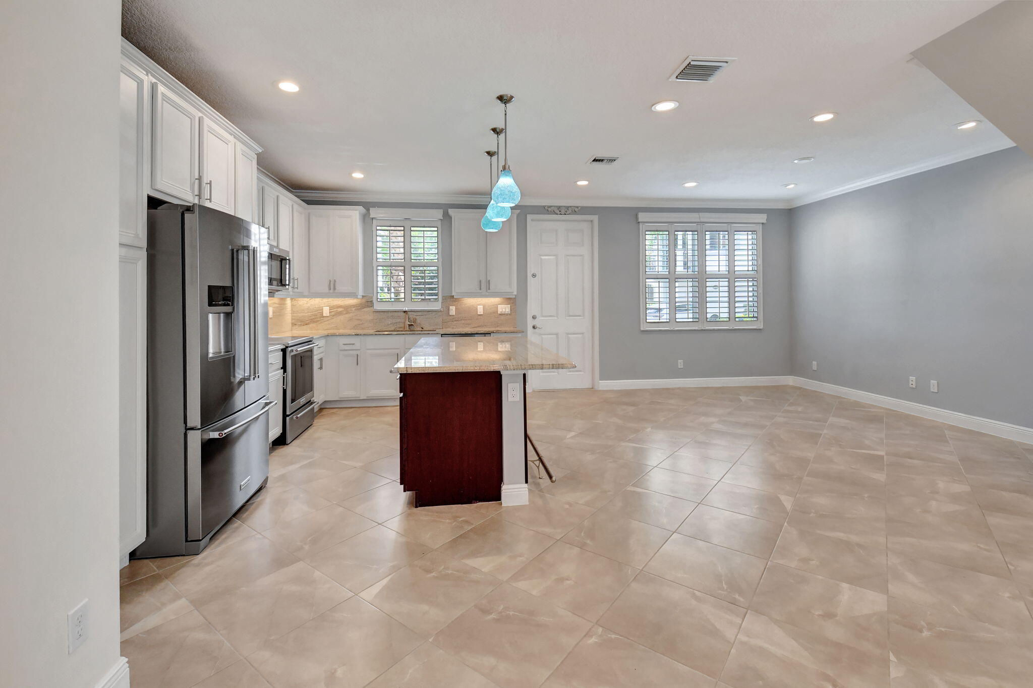 3119 Waterside Circle