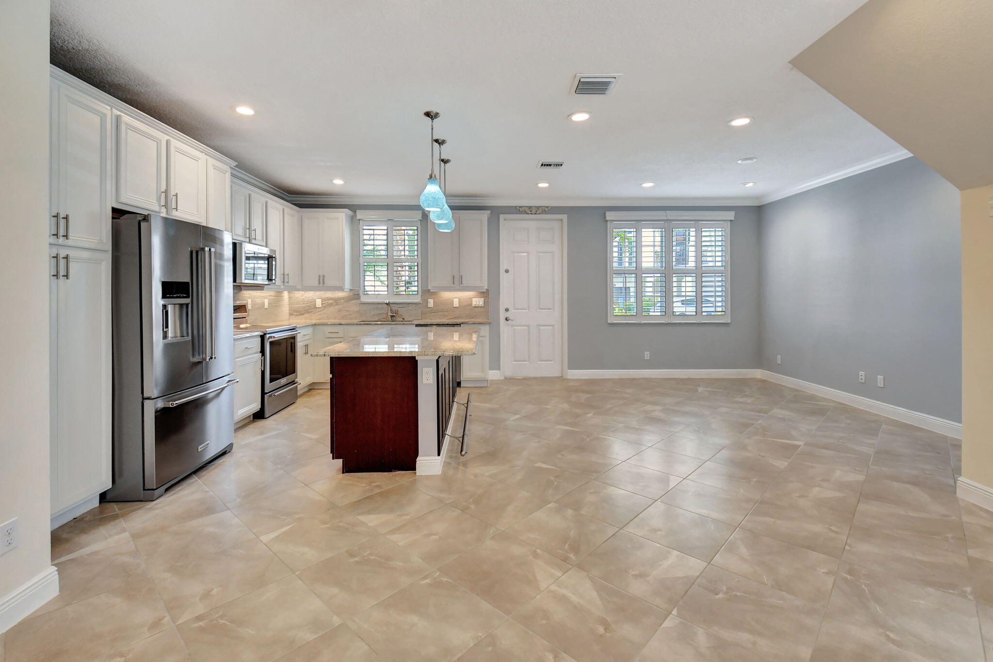 3119 Waterside Circle