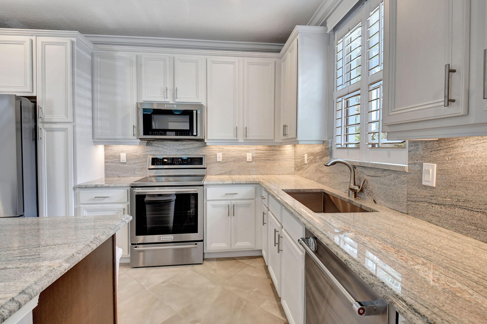 3119 Waterside Circle