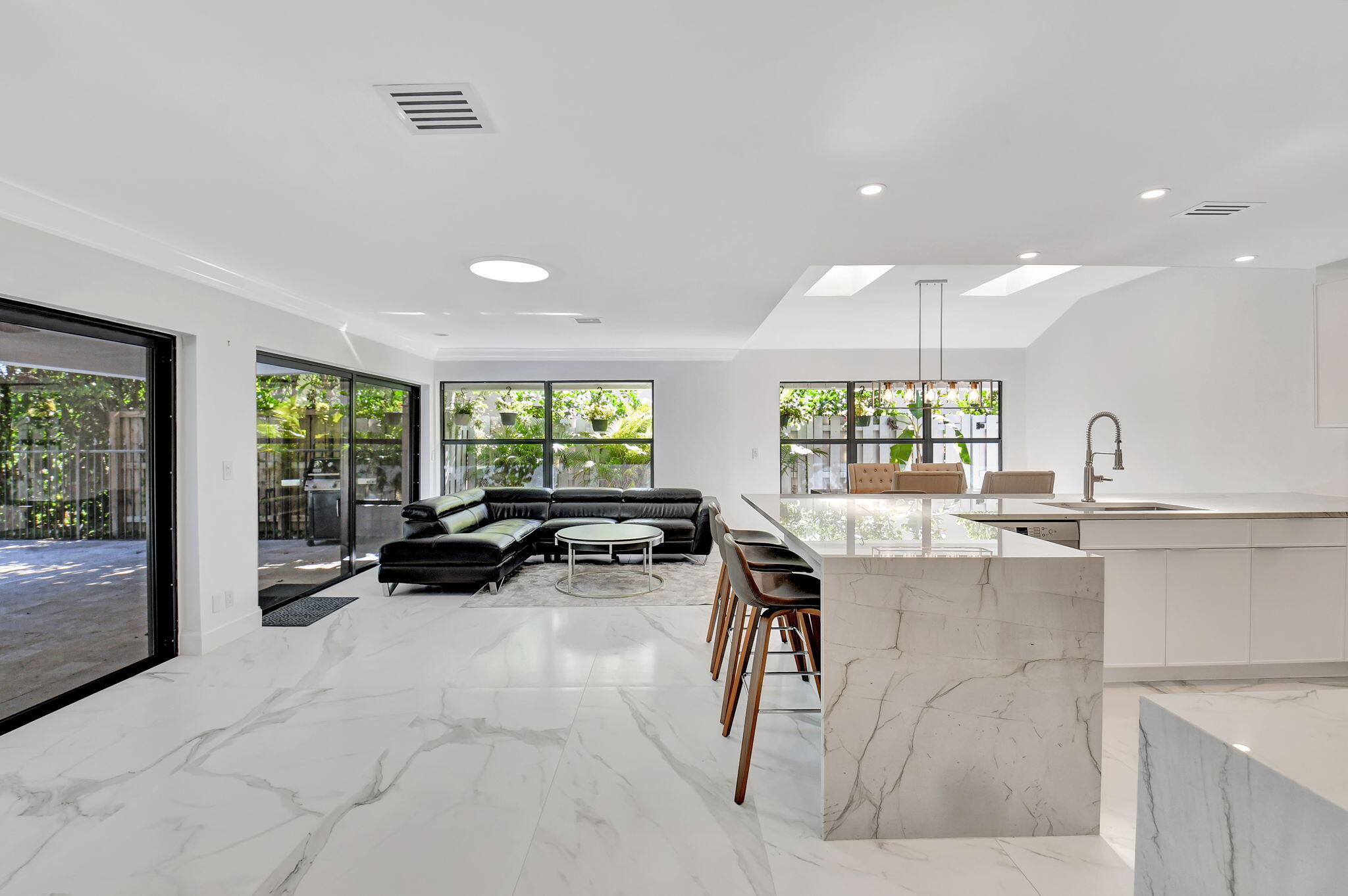 6553 Timber Lane