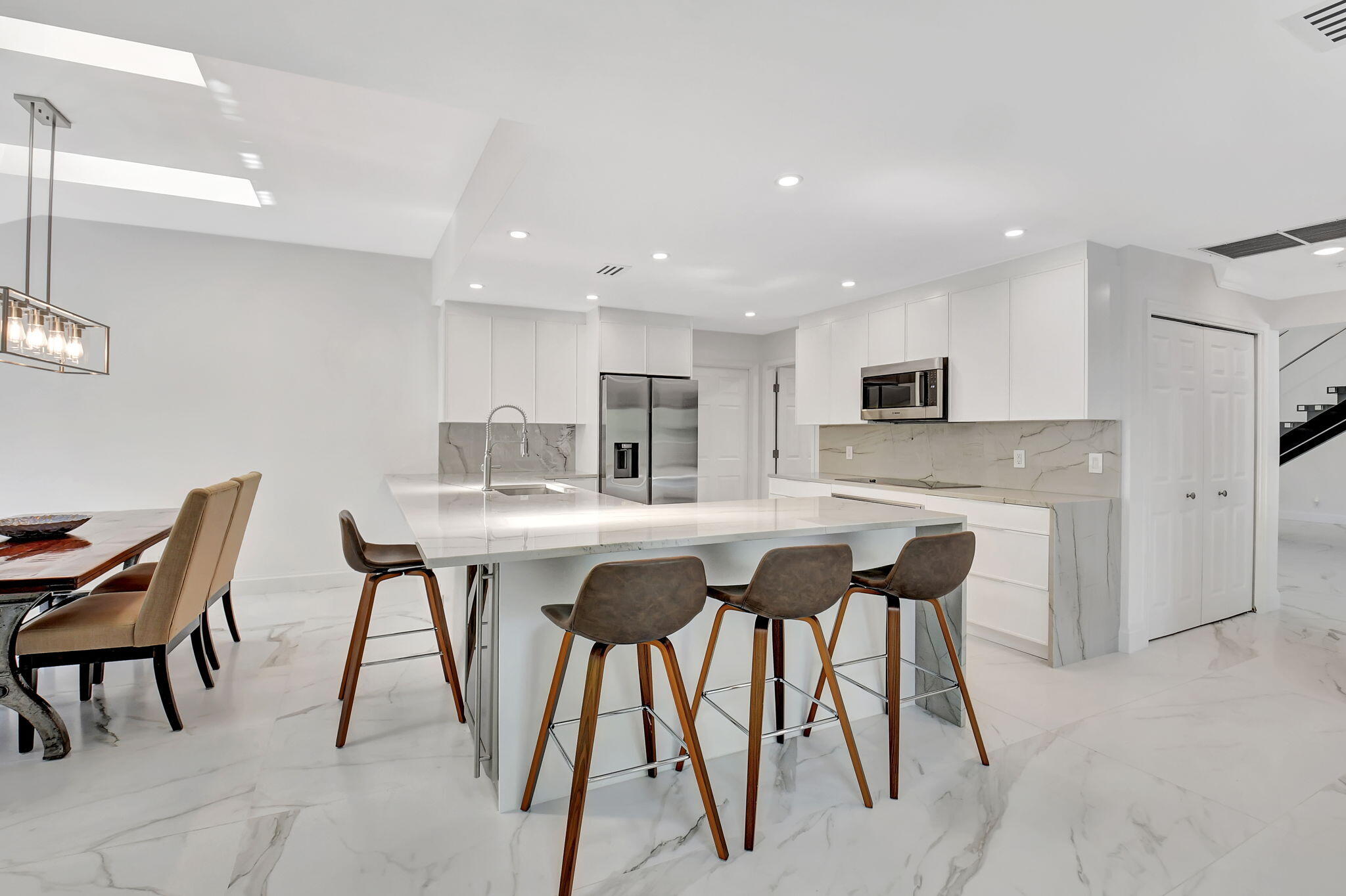 6553 Timber Lane