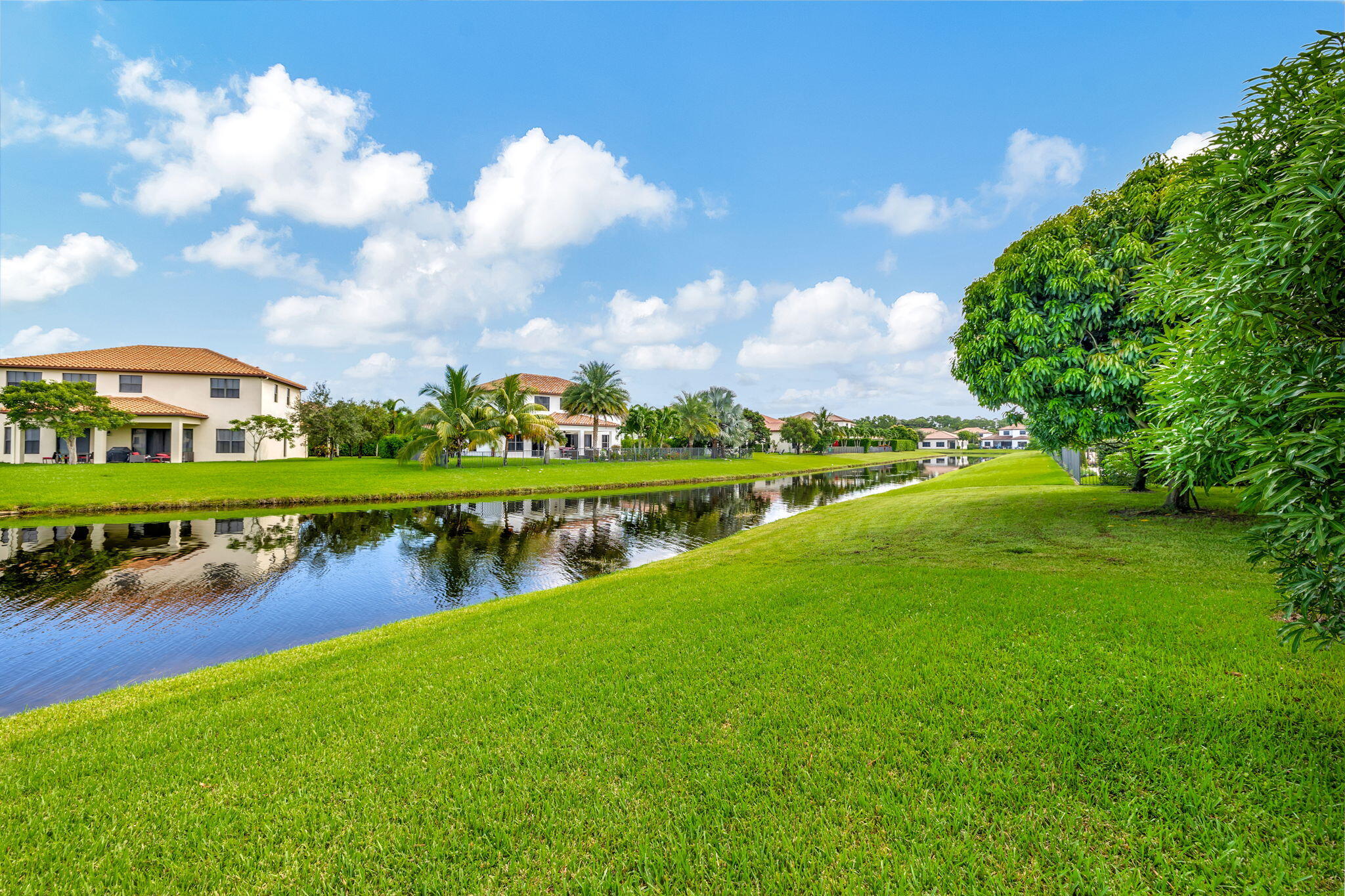 6357 Vireo Court