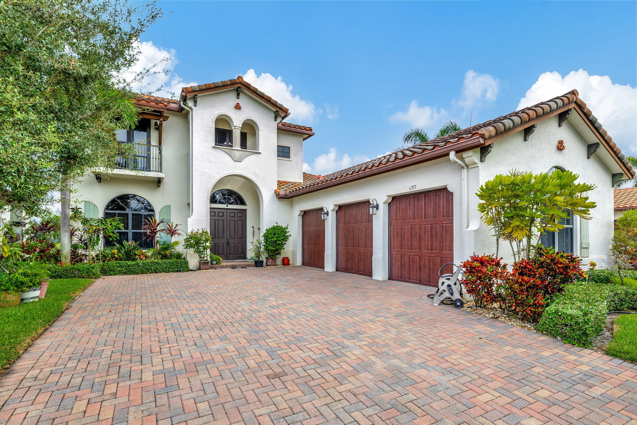 6357 Vireo Court