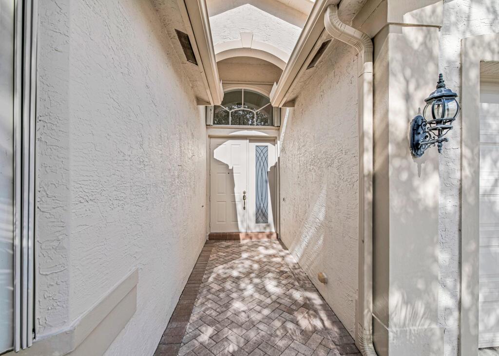 8223 Abalone Point Boulevard