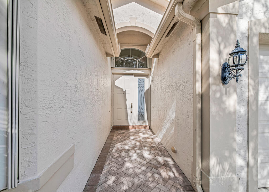 8223 Abalone Point Boulevard