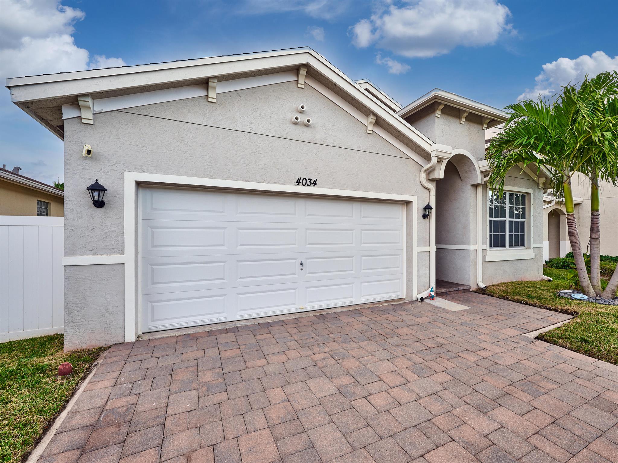 4034 Tomoka Drive