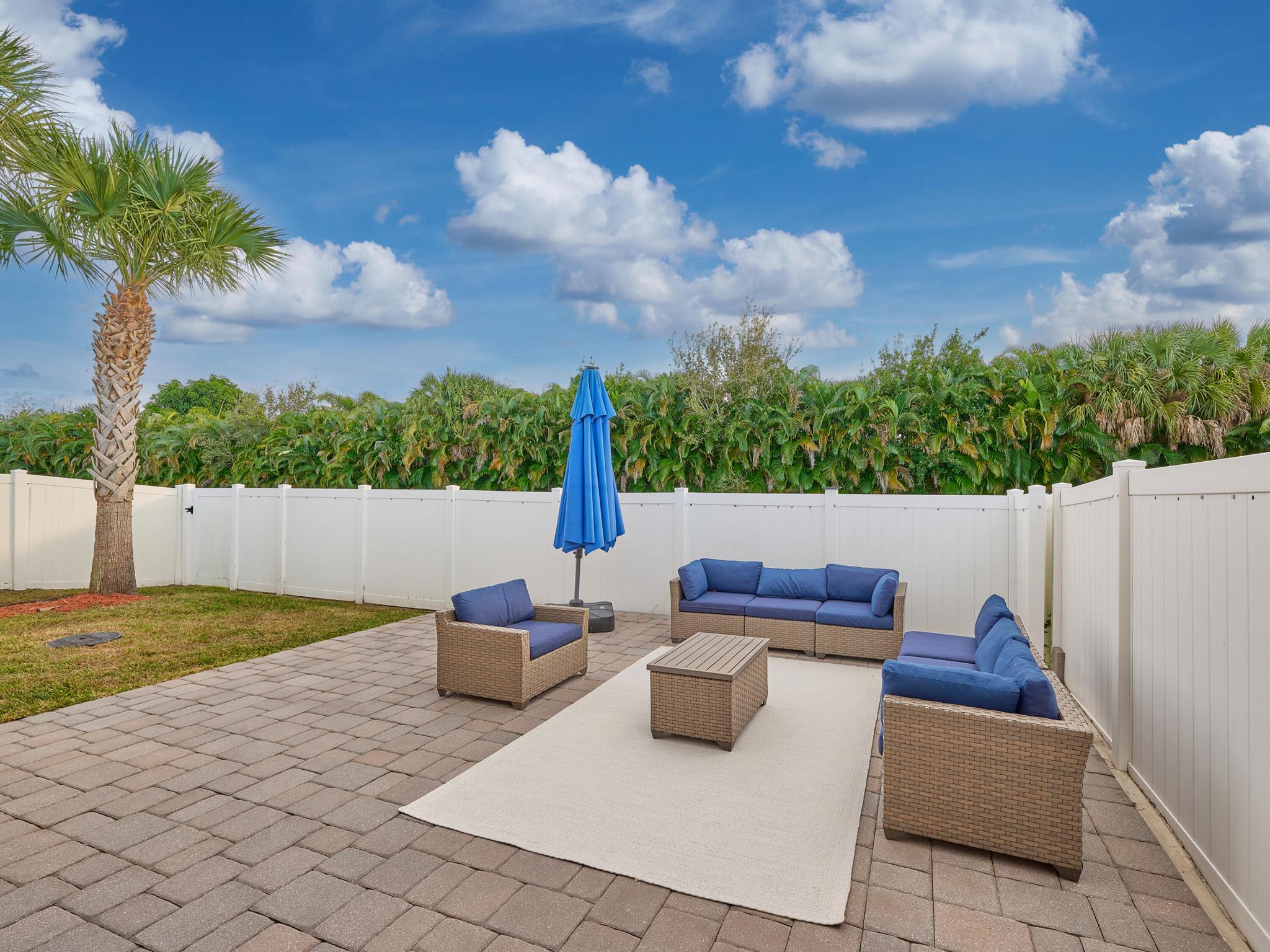 4034 Tomoka Drive