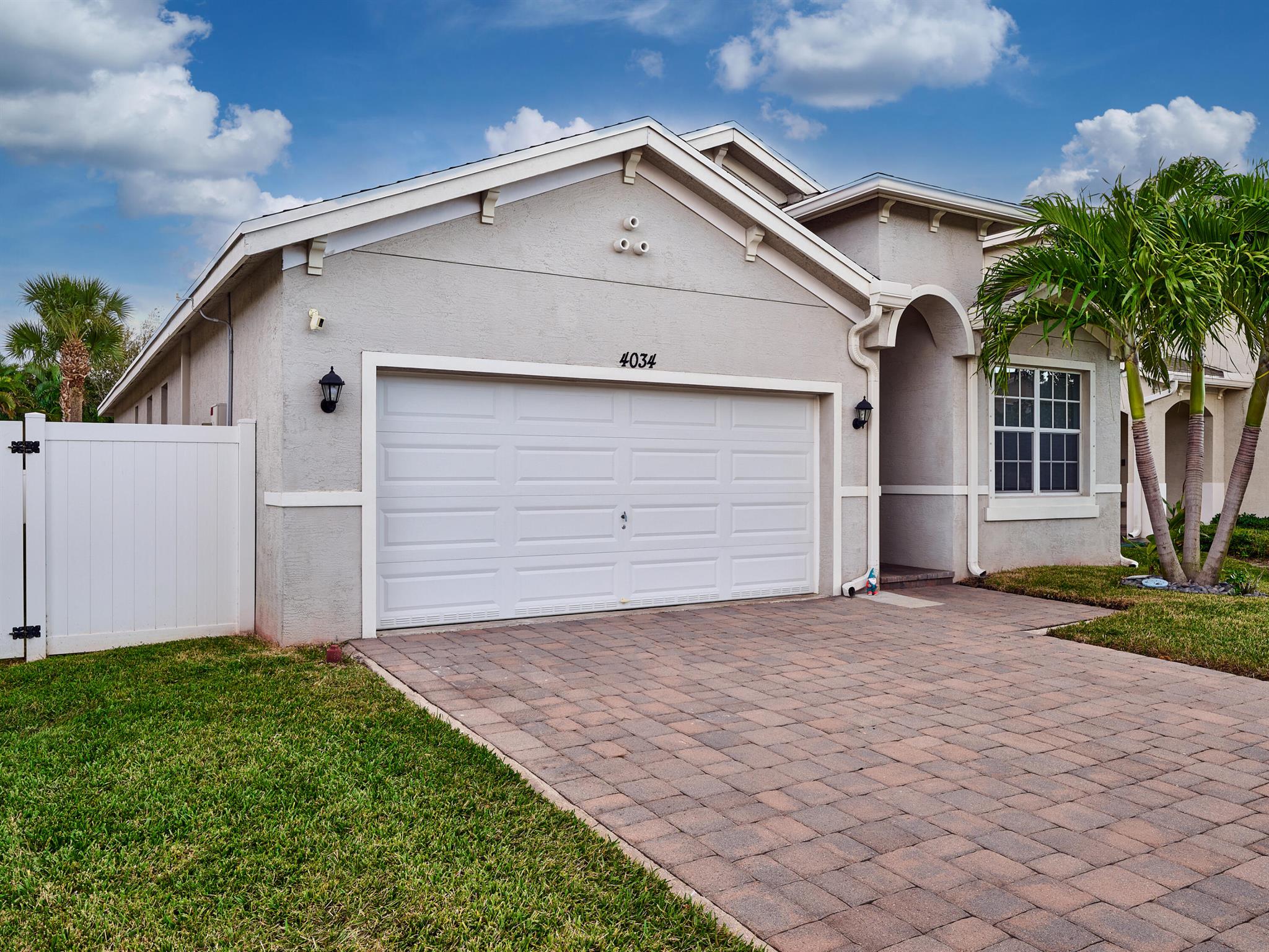 4034 Tomoka Drive