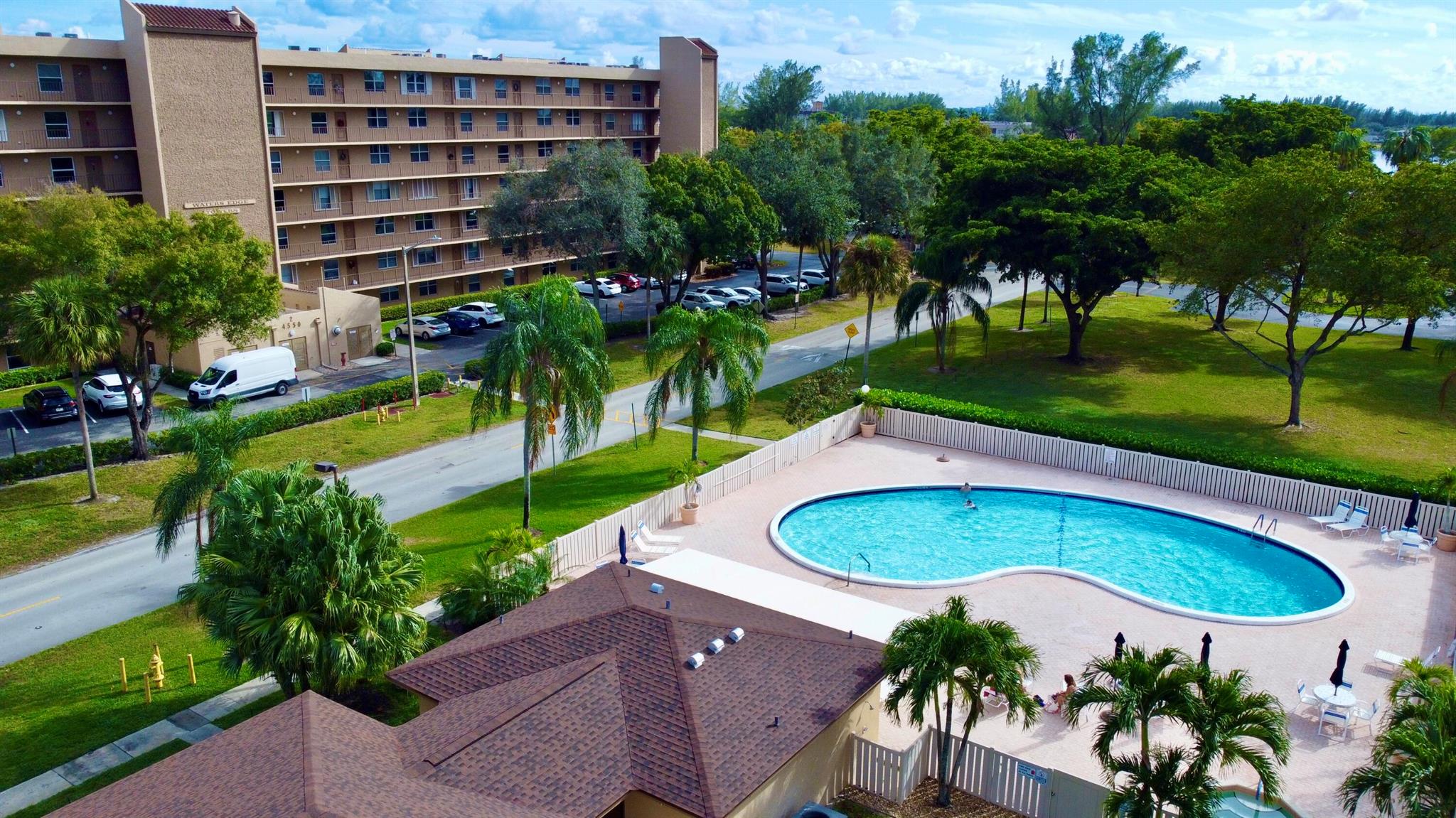 4570 NW 18th Avenue 608