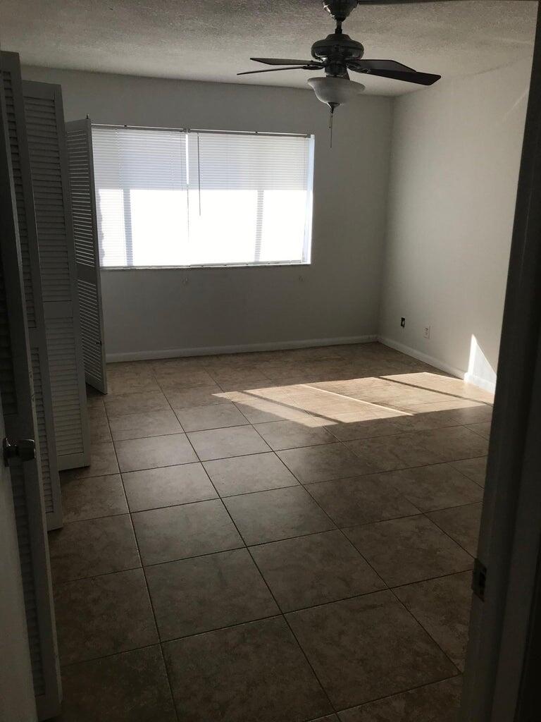 125 Shore Court 306a