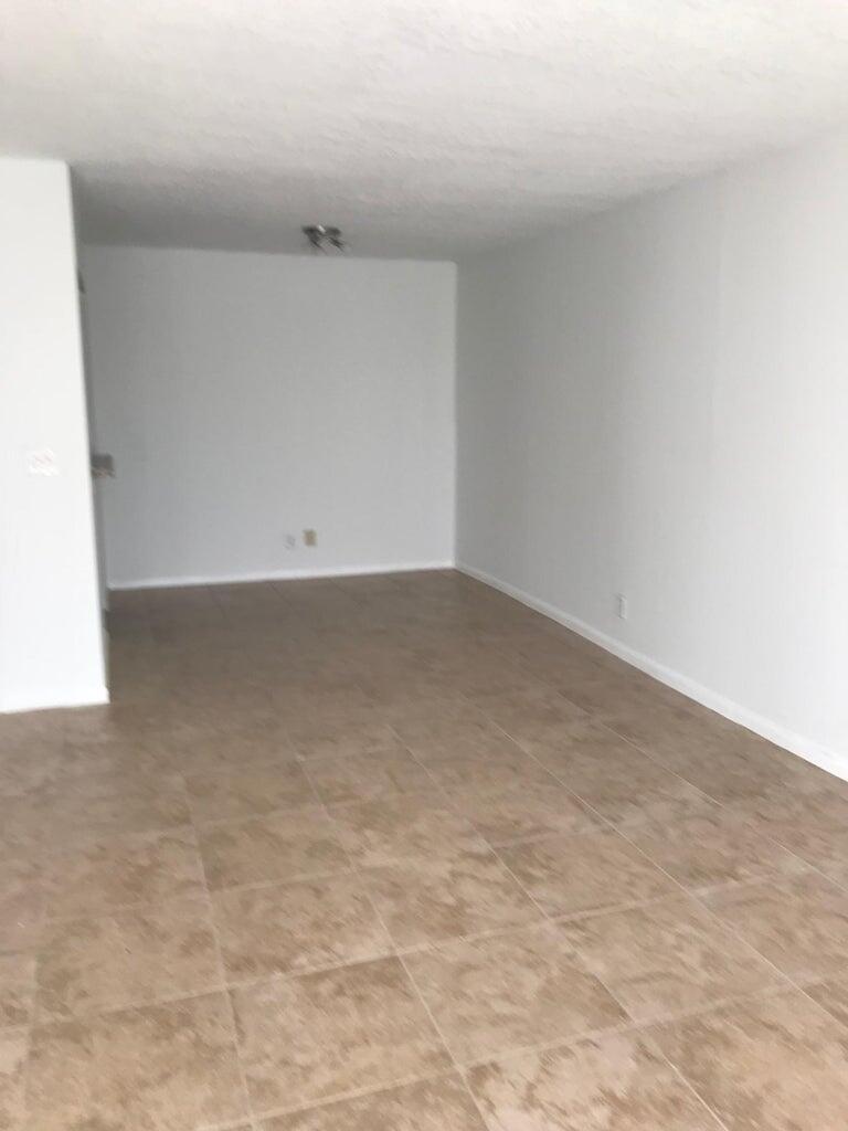 125 Shore Court 306a