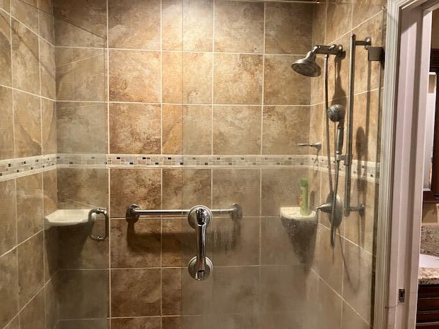 11055 Lakeaire Circle