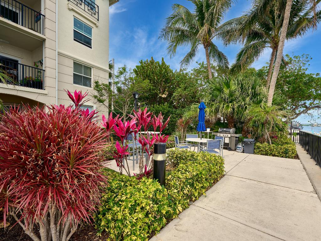 4414 Tuscany Way 414