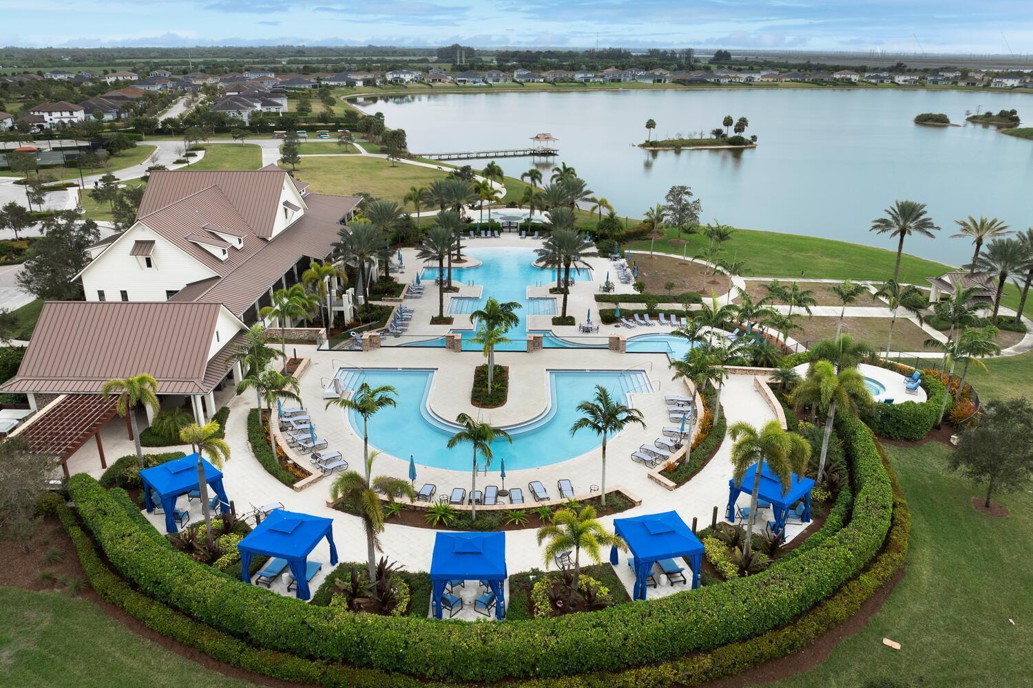 19589 Wheelbarrow Bend