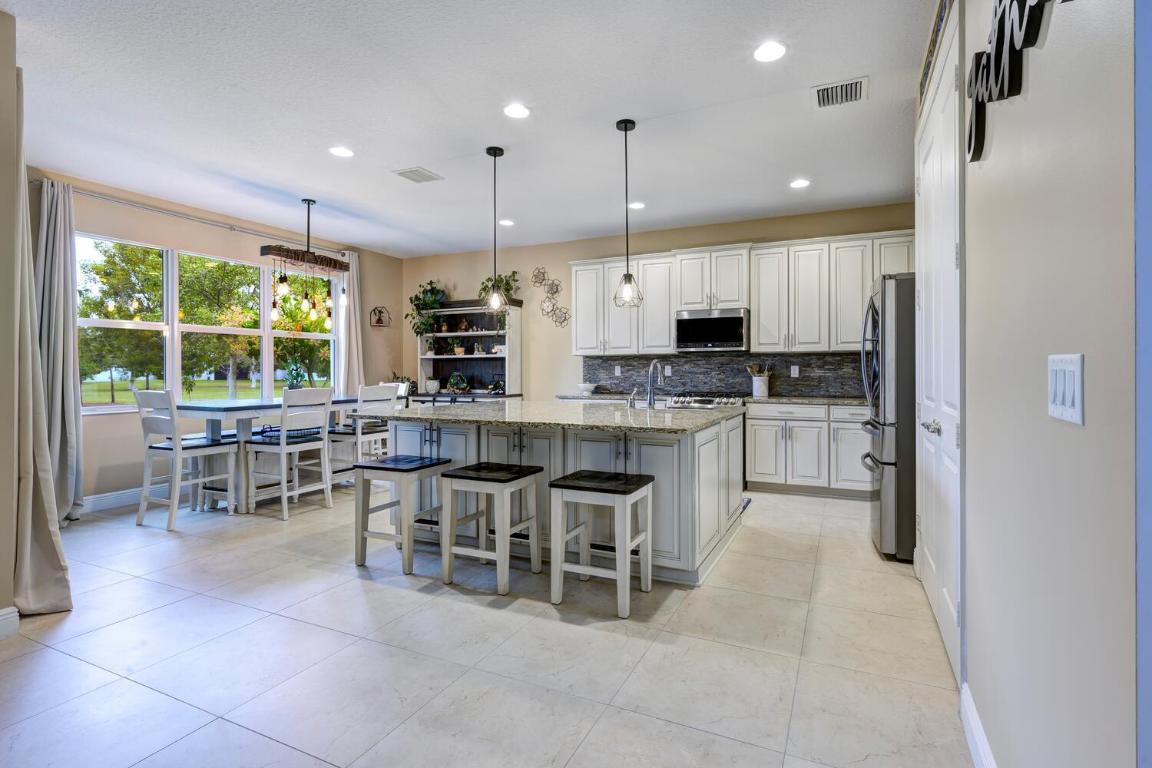 19589 Wheelbarrow Bend