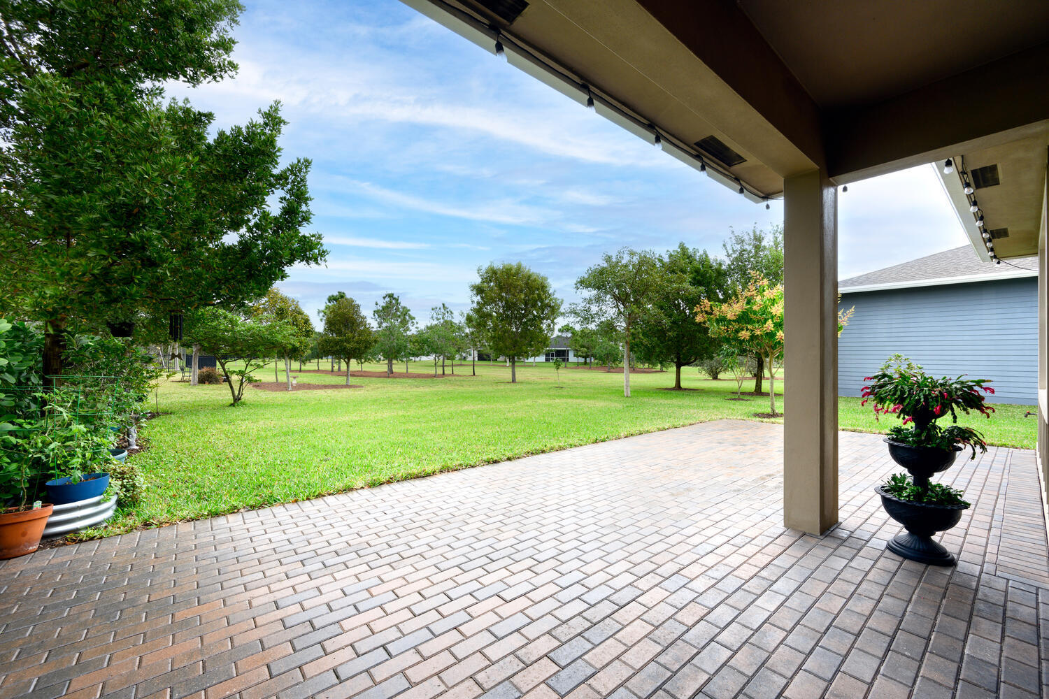 19589 Wheelbarrow Bend