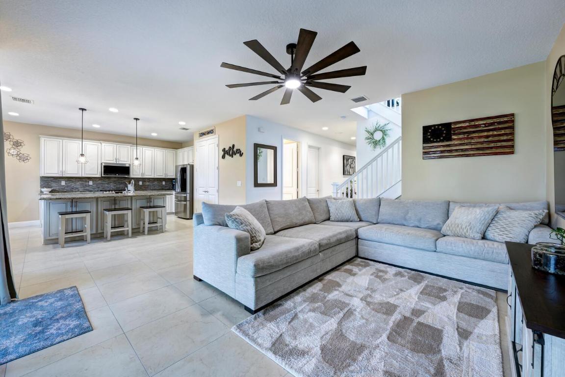 19589 Wheelbarrow Bend